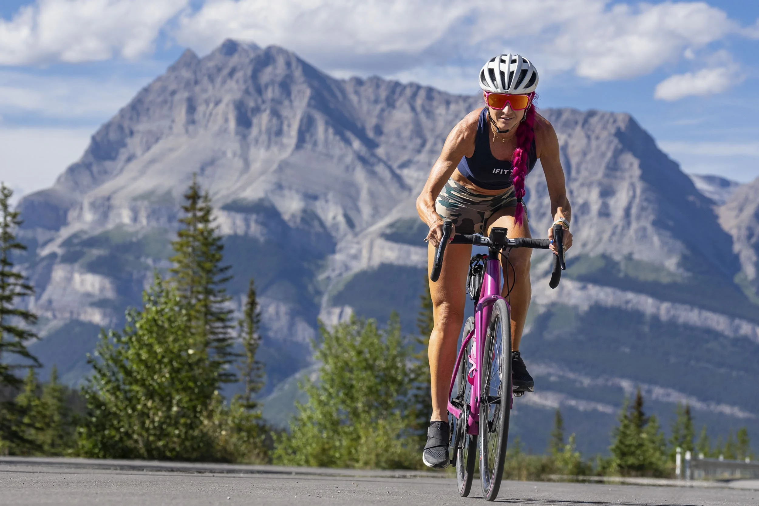 2023_08_14_iFIT_POV-BIKE_FC_Canada_AshleyPaulson_Pt2_WO03_IcefieldsParkway_1051.jpg