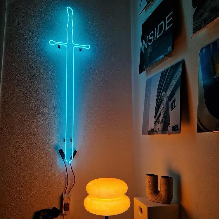 Trop top le n&eacute;on ! ✌️ Viens cr&eacute;er tes propres objets d&eacute;co lumineux et transformer ton int&eacute;rieur avec nos ateliers de folie ! 😎 lien pour r&eacute;server ta place dans la bio
