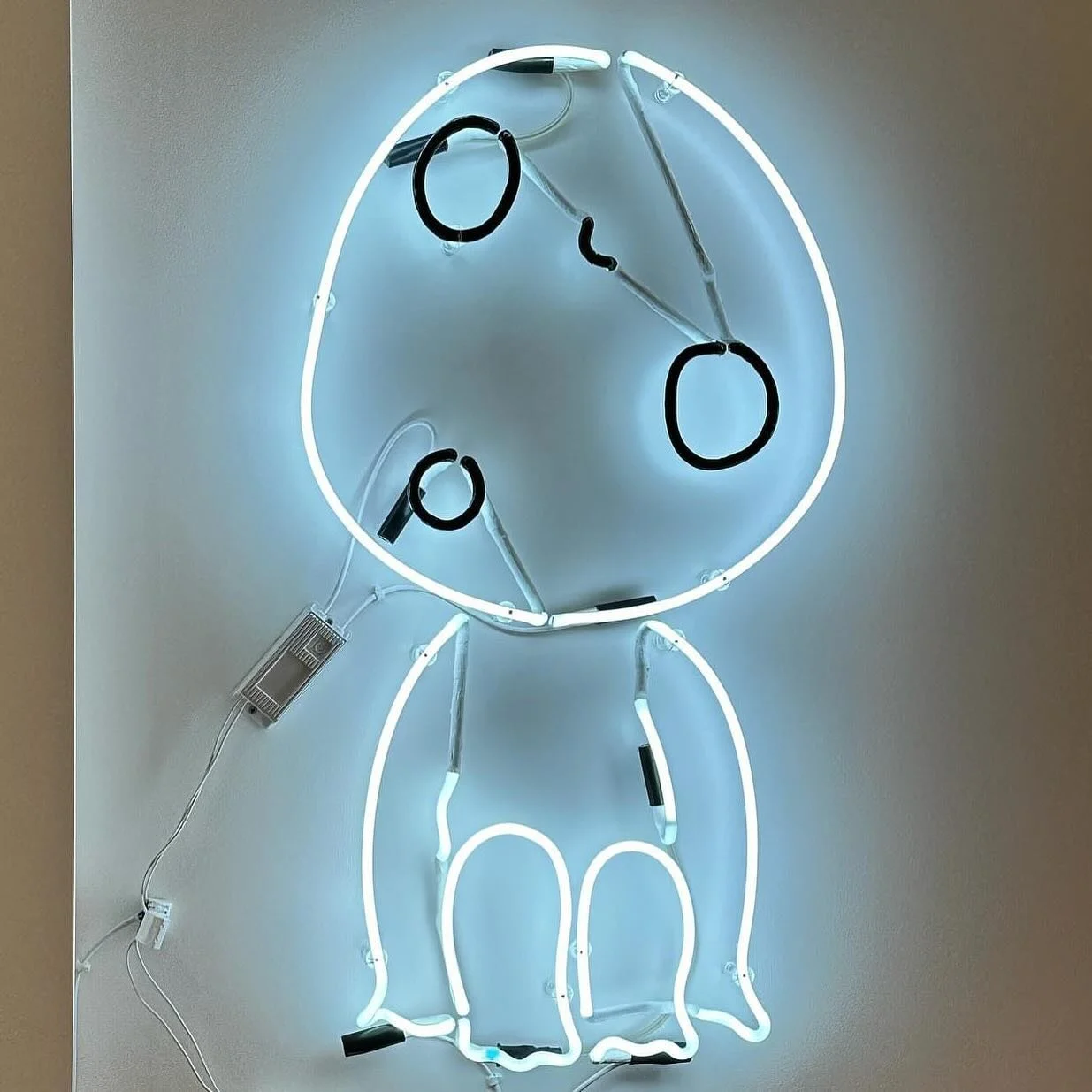 Kodama from Princess Mononoke.

40 x 100 cm Clear glass 5500K white.

#neon #twitch #twitchfr #stream #anime #miyazaki #ghibli #japanese #handcrafted #neonart #livestream #neonlights #glassart
