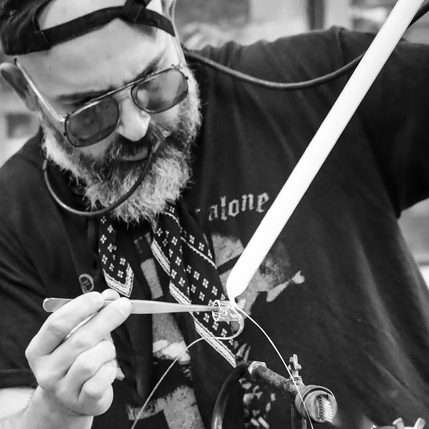 Gros merci &agrave; @cha_wette pour ces photos qui nous plongent au c&oelig;ur du processus de cr&eacute;ation de deux grandes luminaires d&rsquo;int&eacute;rieur. On est tr&egrave;s fiers du r&eacute;sultat!
Elles prendront bient&ocirc;t place au re