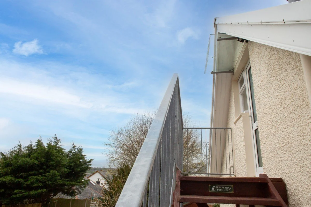 Pared Bach Gwbert Road Cardigan - Pembrokeshire Holiday Co 17.jpg