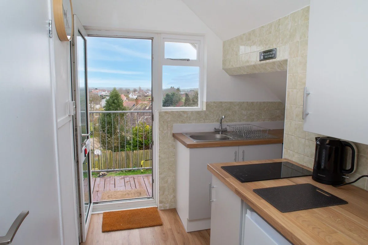 Pared Bach Gwbert Road Cardigan - Pembrokeshire Holiday Co 2.jpg