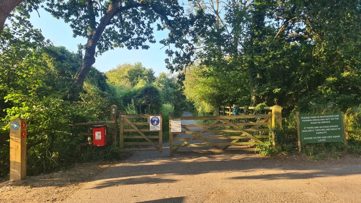 Gate to start of tarmac footpath to Cardigan along the river