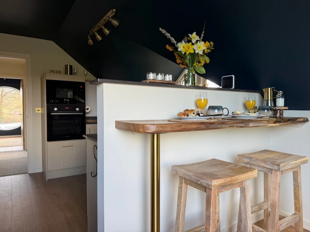 Seren Loft kitchen - Fronteifi Cardigan