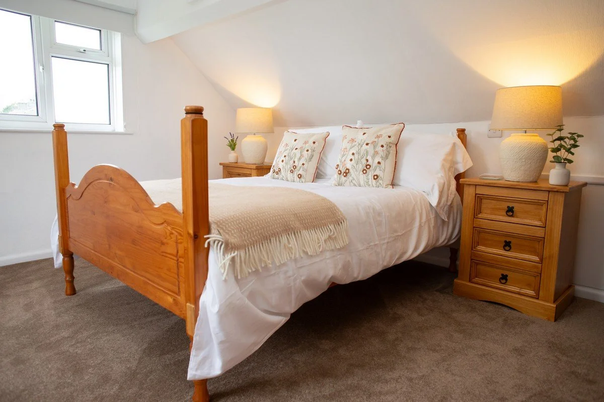 Pared Bach Gwbert Road Cardigan - Pembrokeshire Holiday Co 11.jpg