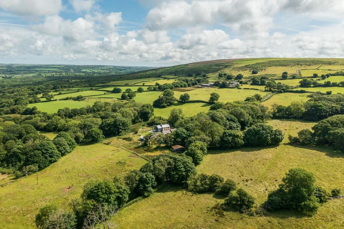 Ysgarwen Cottage Outside - Pembrokeshire Holiday Co 2.jpg