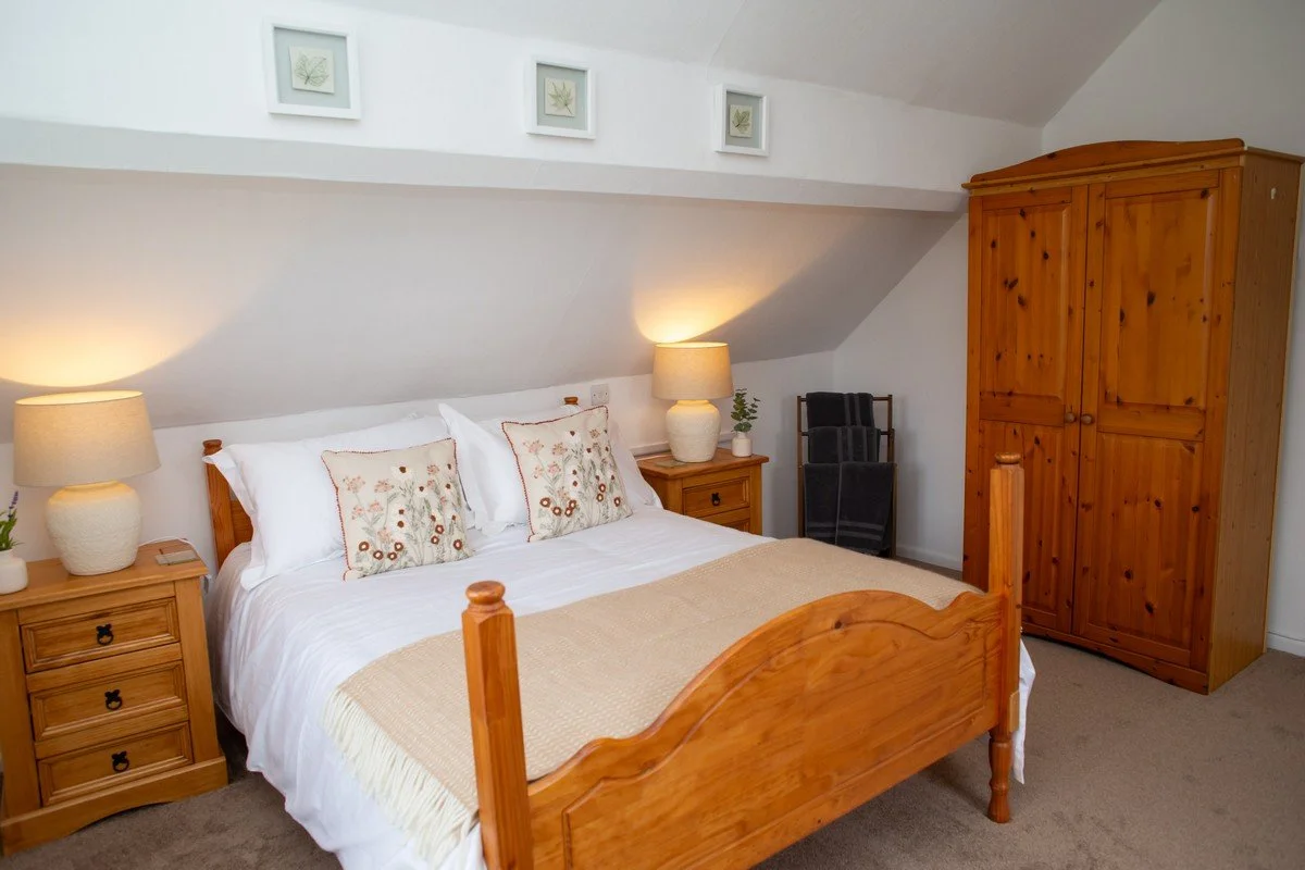 Pared Bach Gwbert Road Cardigan - Pembrokeshire Holiday Co 14.jpg