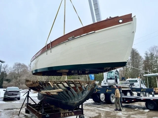 lifting the hull with crane