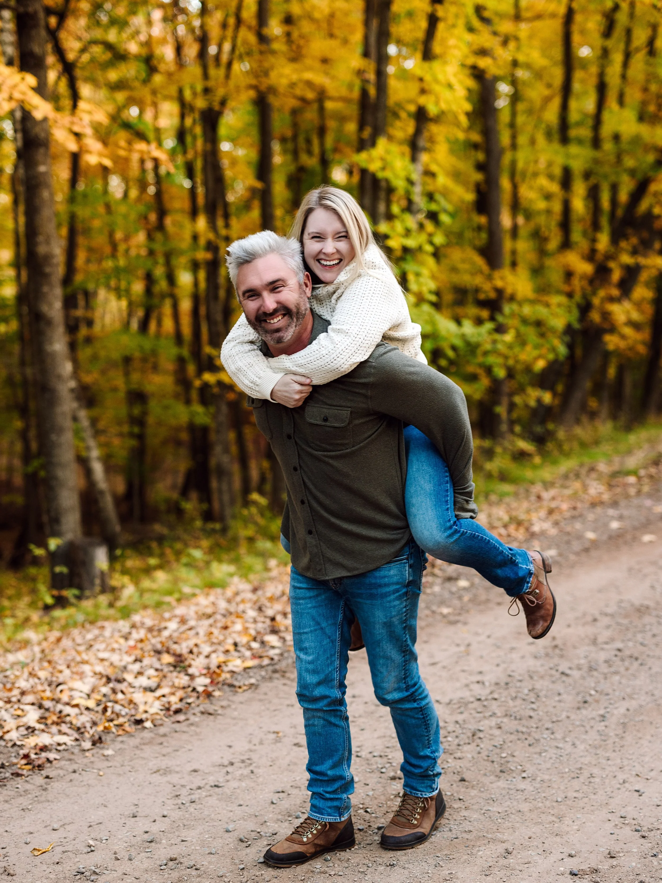 Briana + Lane 🍁 I&rsquo;ve known Briana since second grade 🥲 we lived about 10 minutes apart and spent many, many nights when we were little participating in absolute shenanigans. What a gift to know someone for so many years! PS this was the first