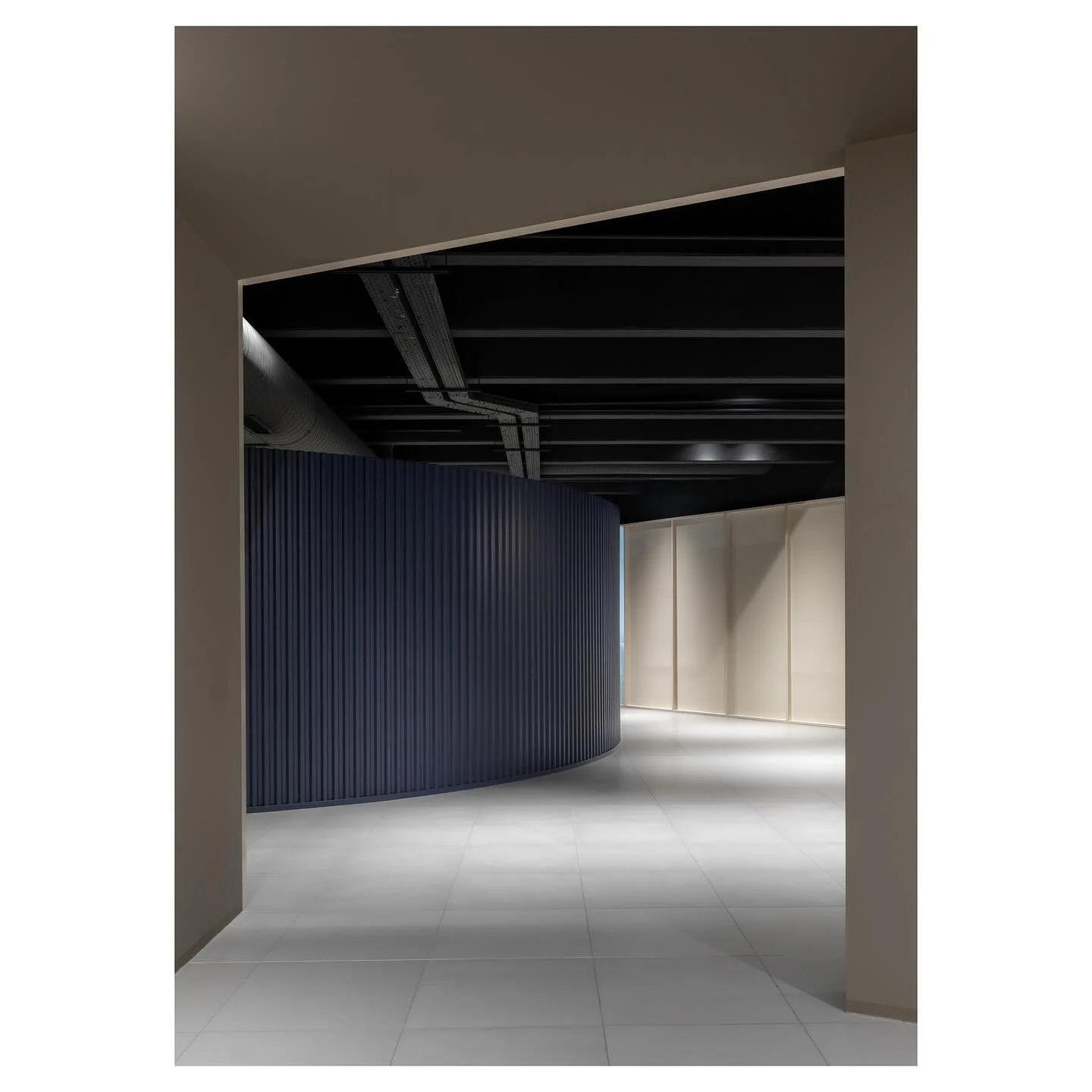 sorint.SEC headquarters, osio
project daniele quadri + @ar.pa_ 
.
.
.
#stefanotacchinardi #photography #fotografia #canon #canonitalia #architecturephotography #architecture #architettura #archdaily #archilovers #architecturelovers #architectureporn 