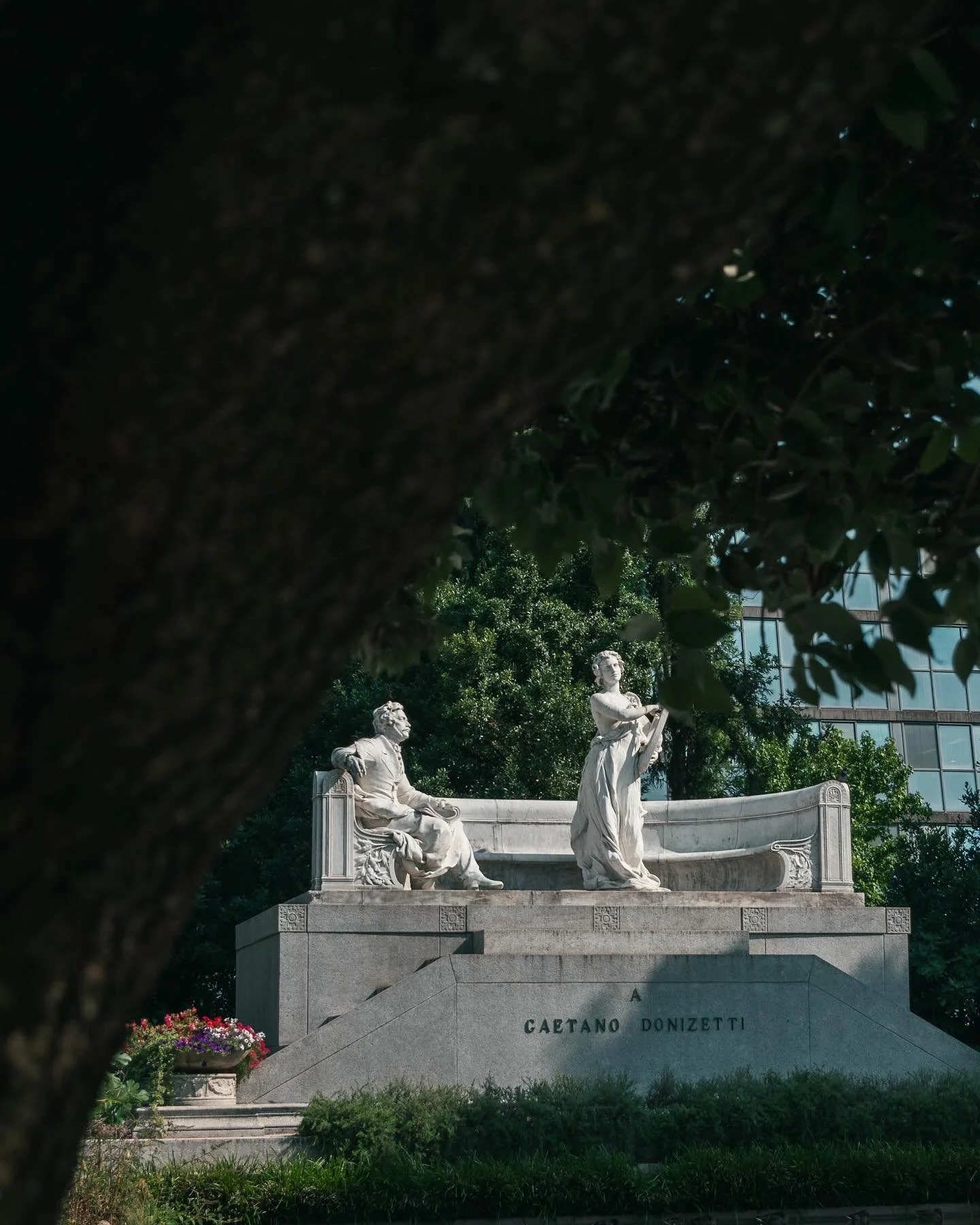 spesso non serve avere la visione completa per la percezione di un luogo. tonalit&agrave;, dettagli, prospettive, colori. come si dice in gergo tecnico: tutto fa brodo.
.
.
.
#stefanotacchinardi #photography #fotografia #canon #canonitalia #art #capt