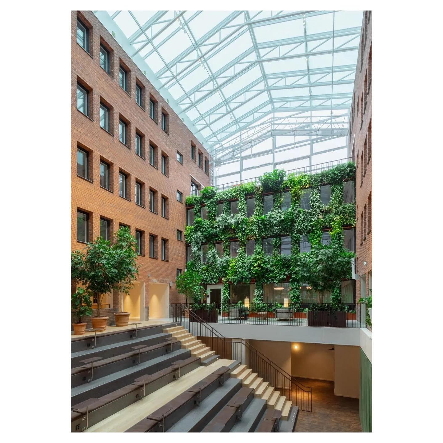 greenhouse solna strand, stokholm
greenworks sweden for humleg&aring;rden
shooting for @greenworks_sweden 
.
.
.
#stefanotacchinardi #photography #fotografia #canon #canonitalia #architecturephotography #architecture #architettura #archdaily #archilo
