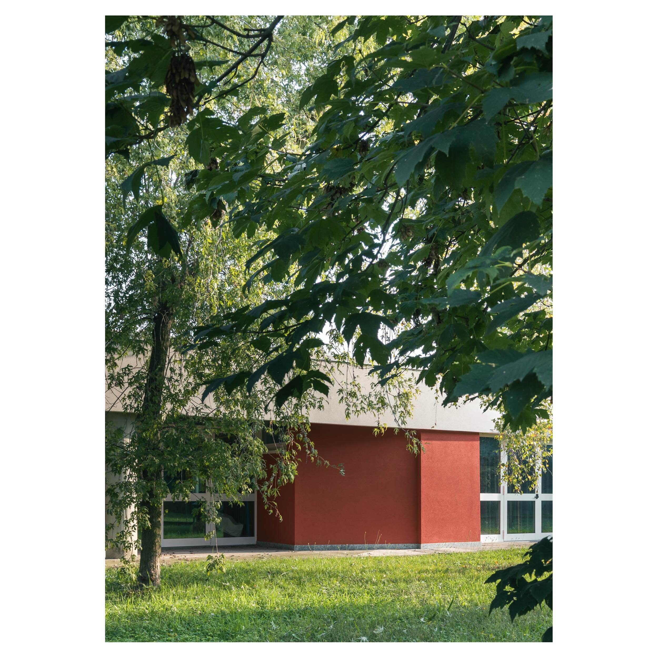 andersen school complex, seregno
for @gio.maggioni 
.
.
.
#stefanotacchinardi #photography #fotografia #architecture #architettura