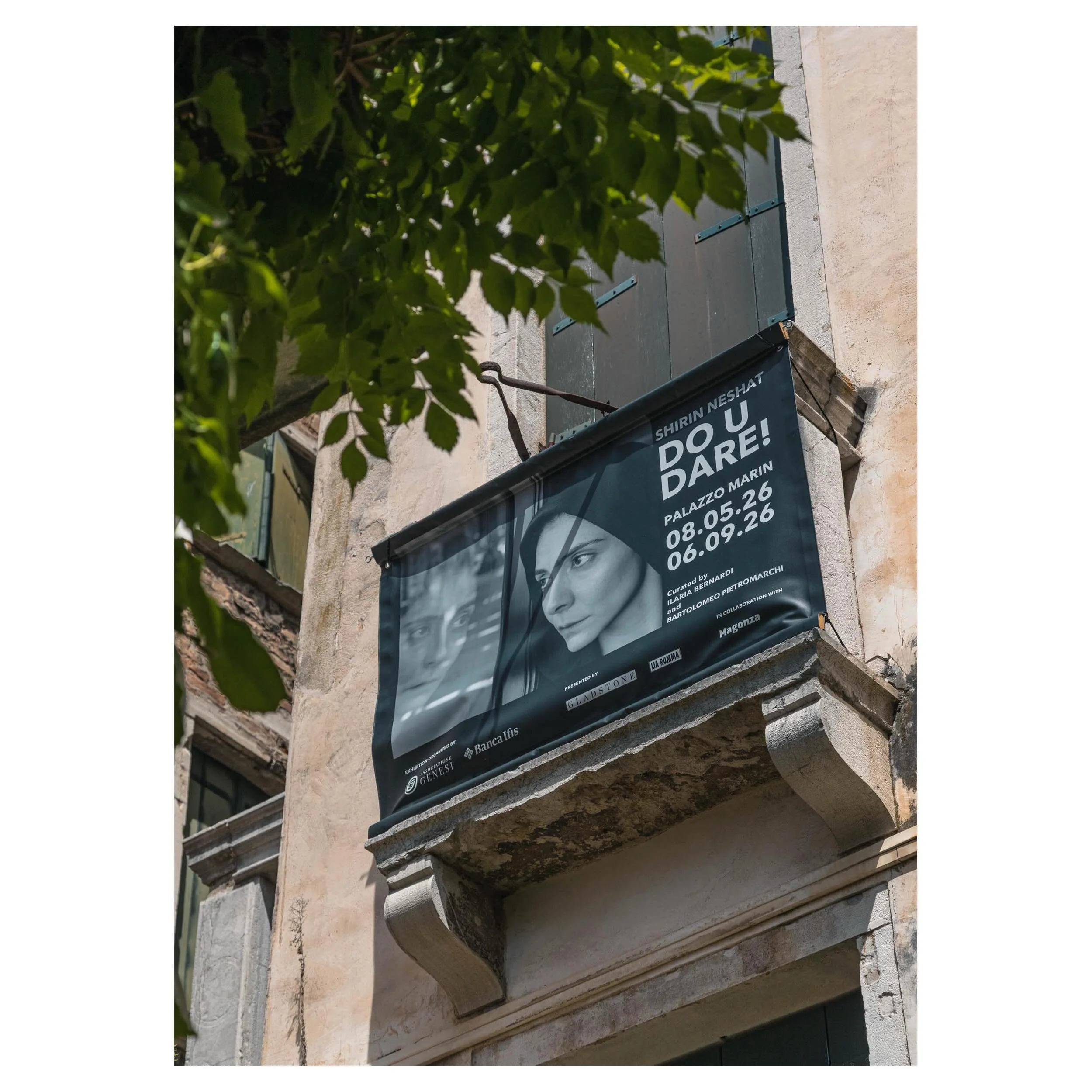 Shirin Neshat. Do U Dare!
Palazzo Marin, Venezia
.
di @genesi_arte_diritti_umani 
a cura di @ilariabernardi_
con @bartolomeo.pietromarchi 
visual @2f.studio_federicafaleschini 
.
.
.
@shirin__neshat @palazzo.marin.venezia 
#stefanotacchinardi #photog