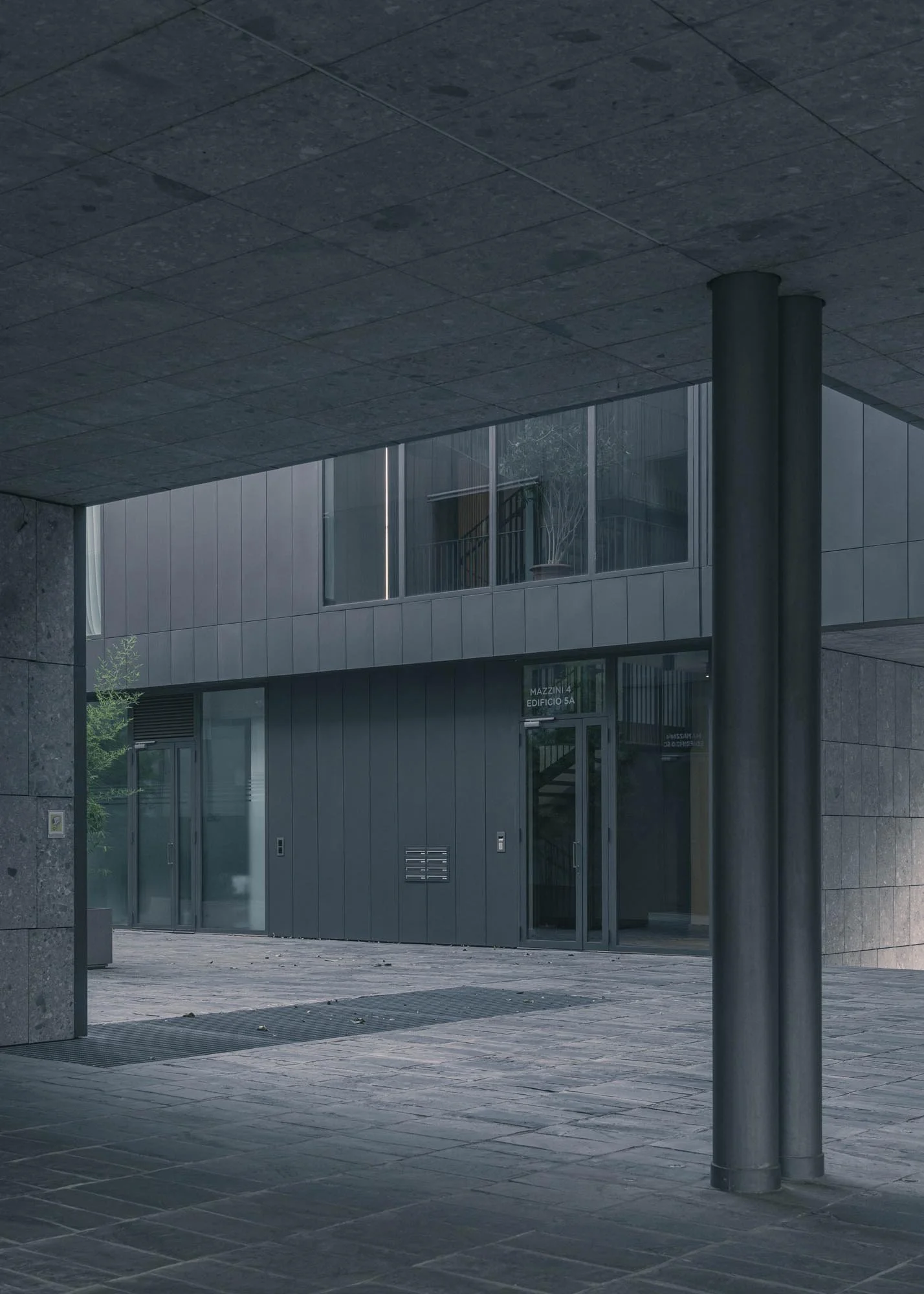G2.jpg