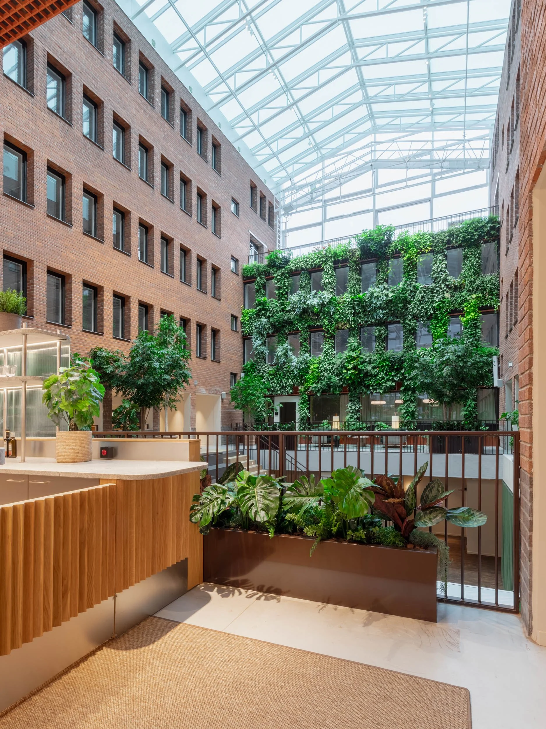 04 GW Greenhouse ph_ST.jpg