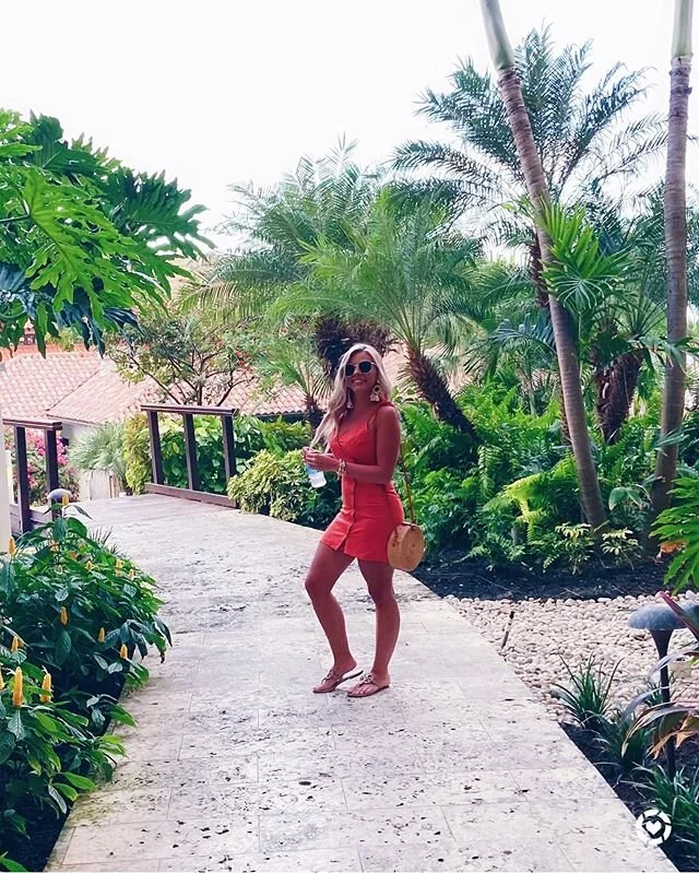 Picture me screaming at nick to hurry up and take the picture before someone sees🤣🙄 I will never not be awkward 😑 I&rsquo;m ashamed to tell y&rsquo;all I&rsquo;ve been drinking lots of water on this trip 💦I got some health news a few weeks ago an