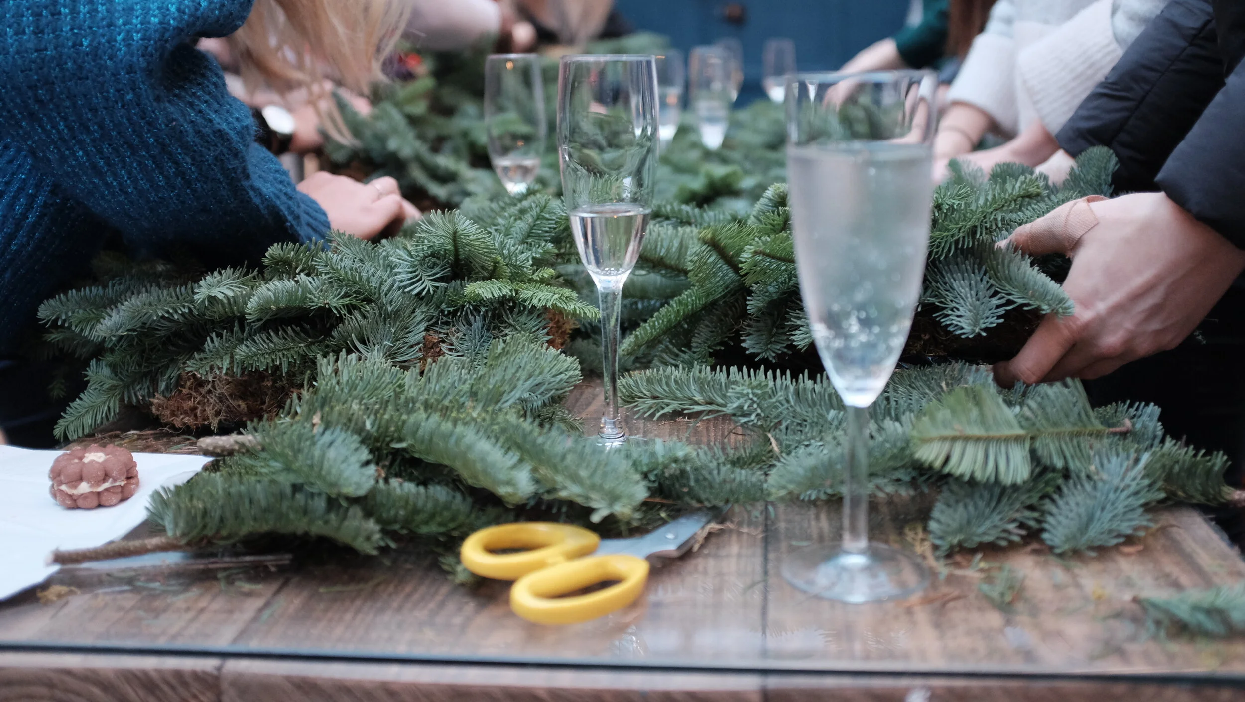 Cutterupper studio wreath making DSCF2772.JPG