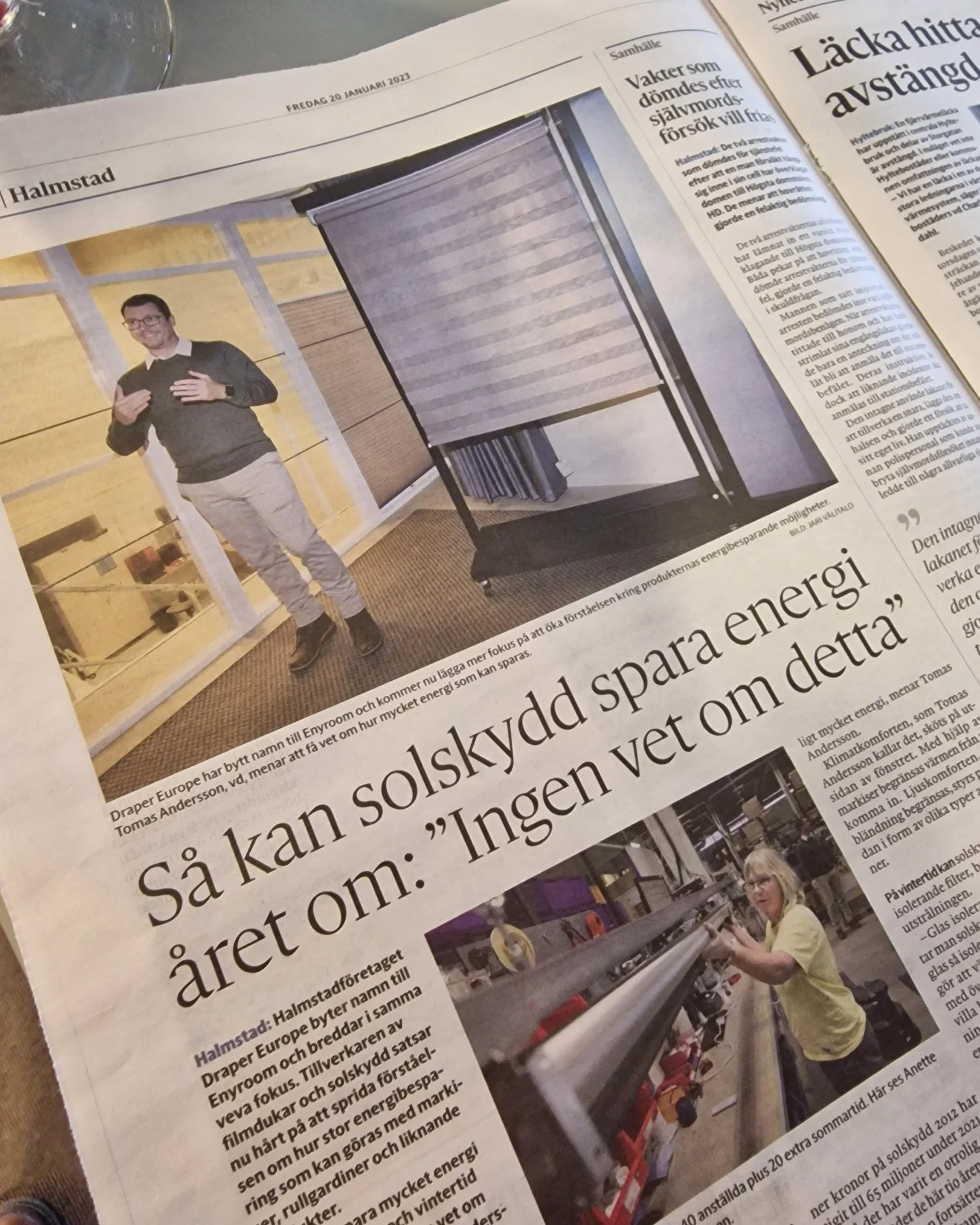 📣 &quot;Ingen vet om detta&quot; 📣

Vad &auml;r det som Thomas, VD hos v&aring;r leverant&ouml;r Enyroom pratar om?

M&aring;nga av er vet att man sparar energi med ett utv&auml;ndigt solskydd. Minskad solinstr&aring;lning ger minskade kylkostnader