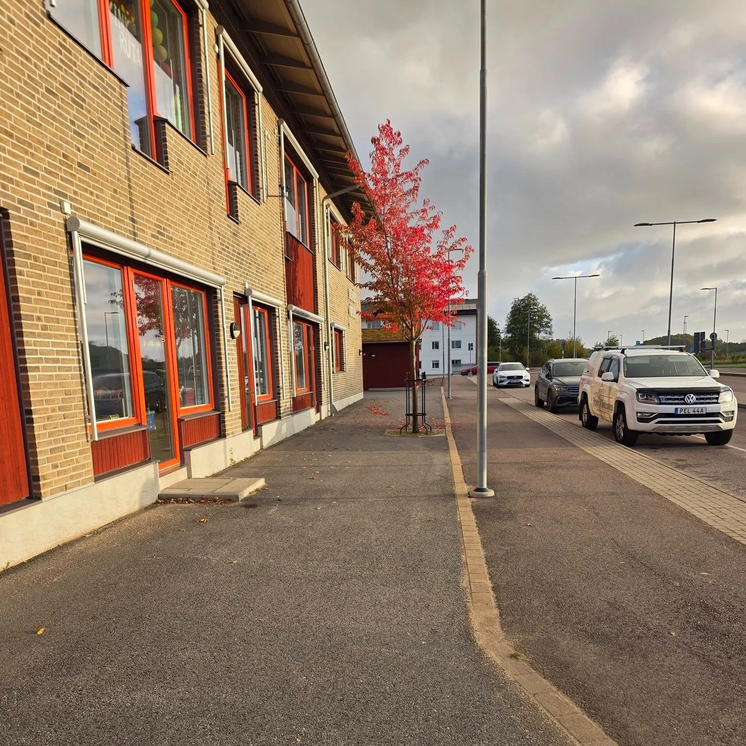 Kundbesök, kundbesök och åter kundbesök. Så himla kul! 😍
Vi vet att det inte alltid är lätt att få vardagen att gå ihop, därför erbjuder vi kostnadsfria hembesök där vi har med os