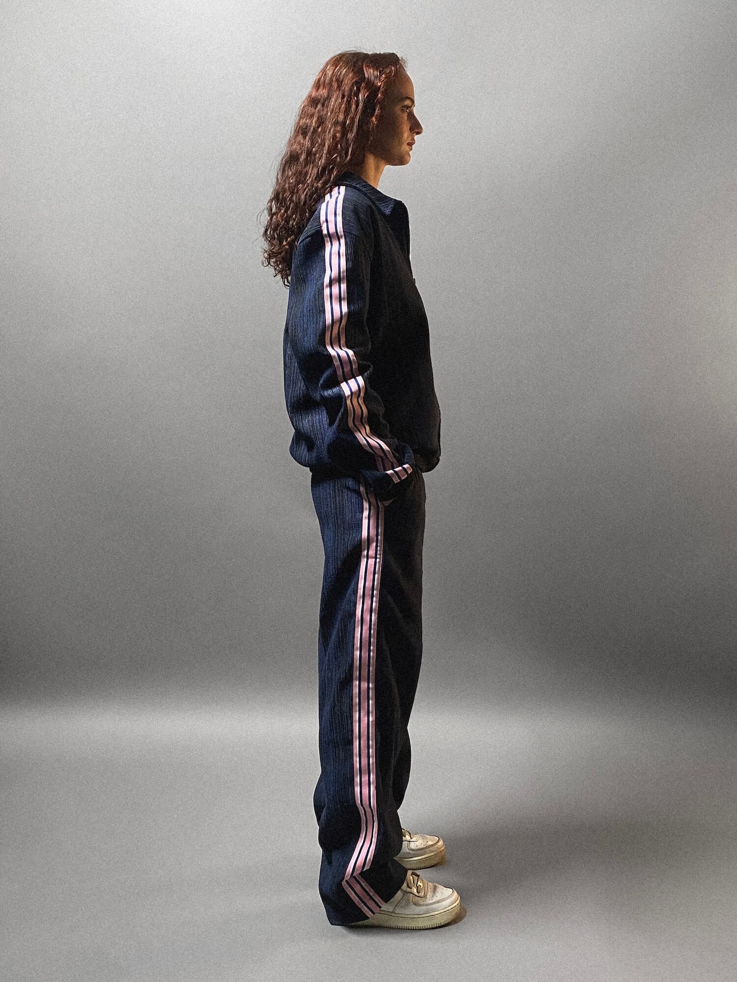 Veste avec pantalon bleu profil femme