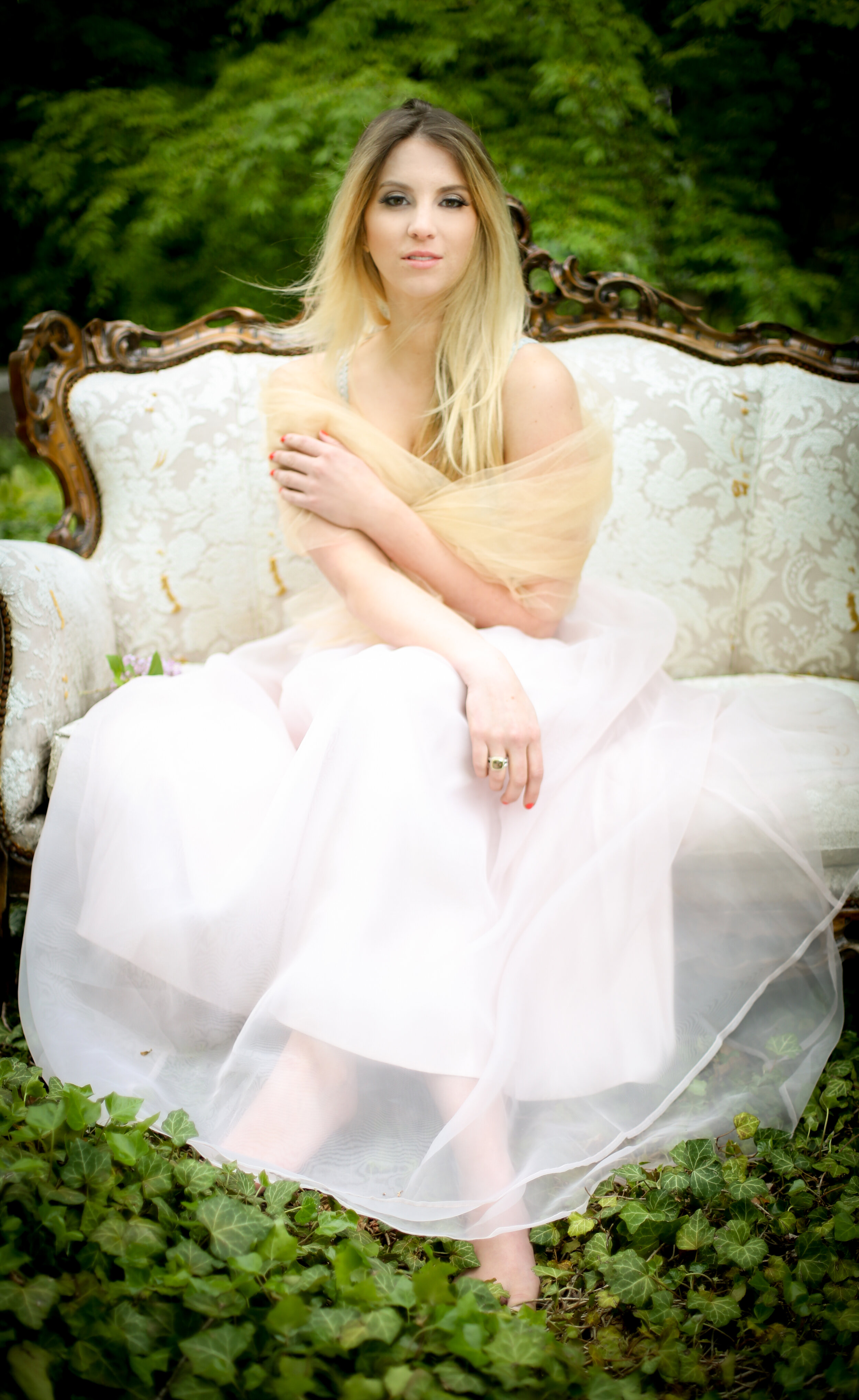 boston boudoir photographer Stephanie Olsen garden goddess sexy woman in lingerie in forest garden ivy vintage settee
