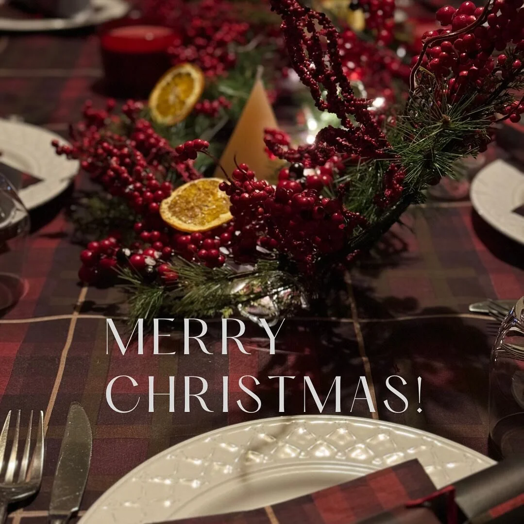 🌲HO HO HO🌲
Wishing everyone a very Merry Christmas and a Happy New Year!
May 2024 be everything you hope for!
#christmas #festive #holidays #tablescape #festiveseason #entertaining #host #officeclosed #brightonandhove #businesswomen #businesspho