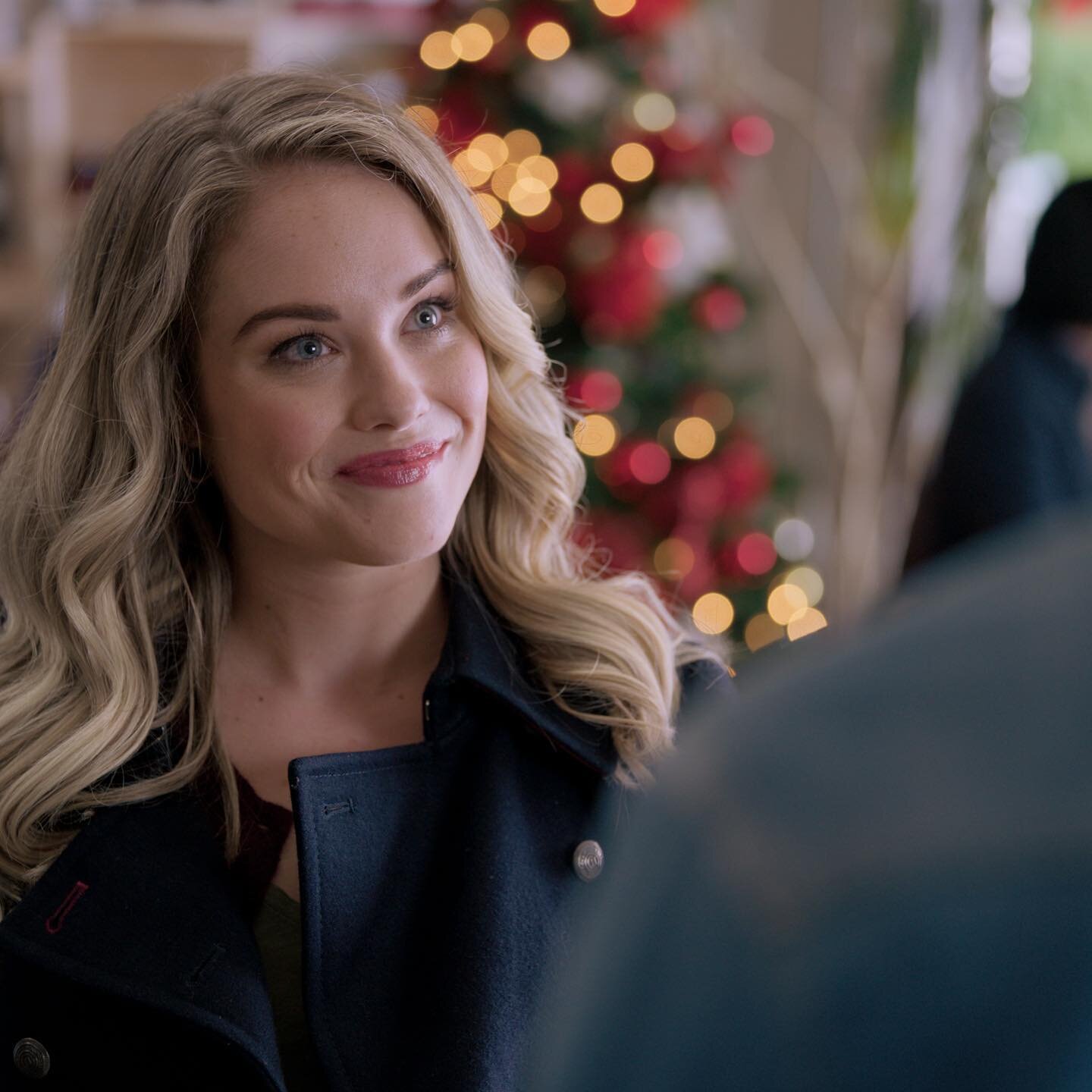 It&rsquo;s tomorrow, it&rsquo;s tomorrow! Let us know if you&rsquo;re excited to watch @stephaniedbennett as Erin in Lonestar Christmas! Tomorrow at 8pm on @lifetimetv USA ☺️☺️☺️