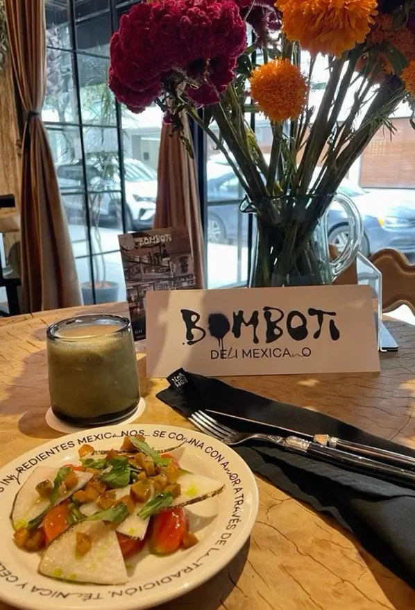 En el corazón de Polanco y liderado por el chef Alonso Madrigal se encuentra Bomboti Cocina, un espacio culinario diseñado por MYTGLVDK