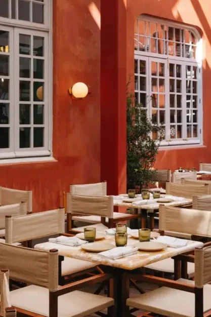 Piazza Pasticcio por MYT+GLVDK