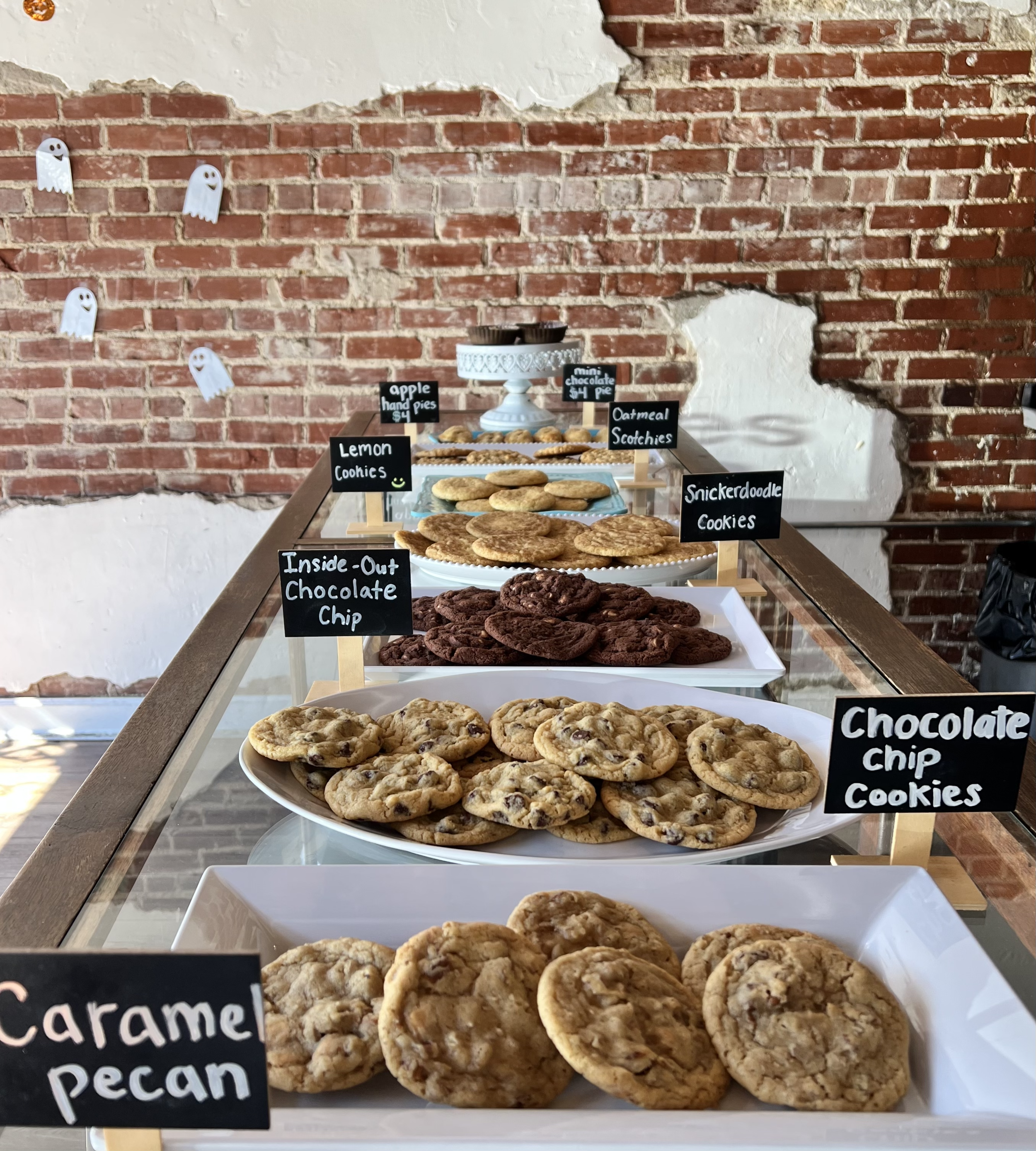 cookie row w ghosties.png