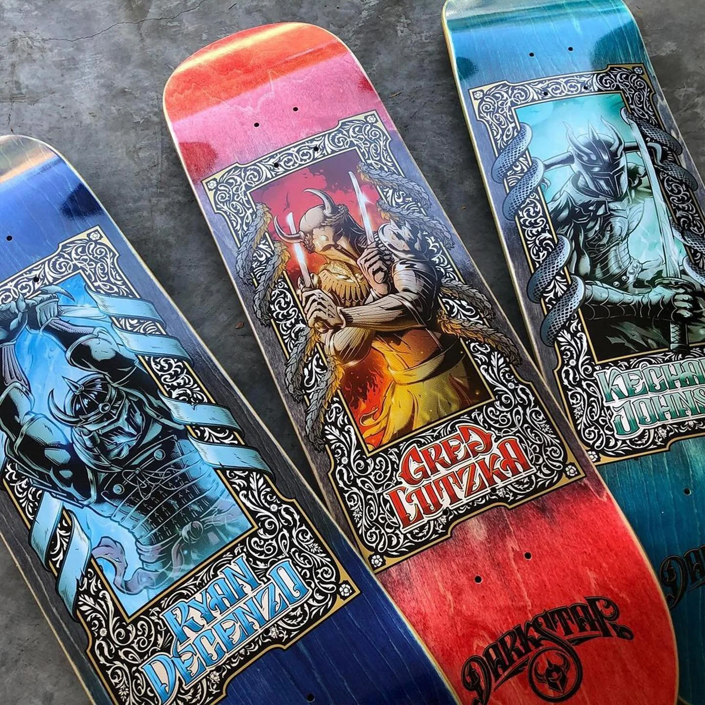ANTHOLOGY for @darkstarskate

(Circa 2021) ⚔️🛡️⚔️

Here&rsquo;s a look at the final skateboards. We ran these on colored veneers and filled the ornate borders with gold and silver to give it an extra little somth&rsquo;in. #razzledazzle

Process sho