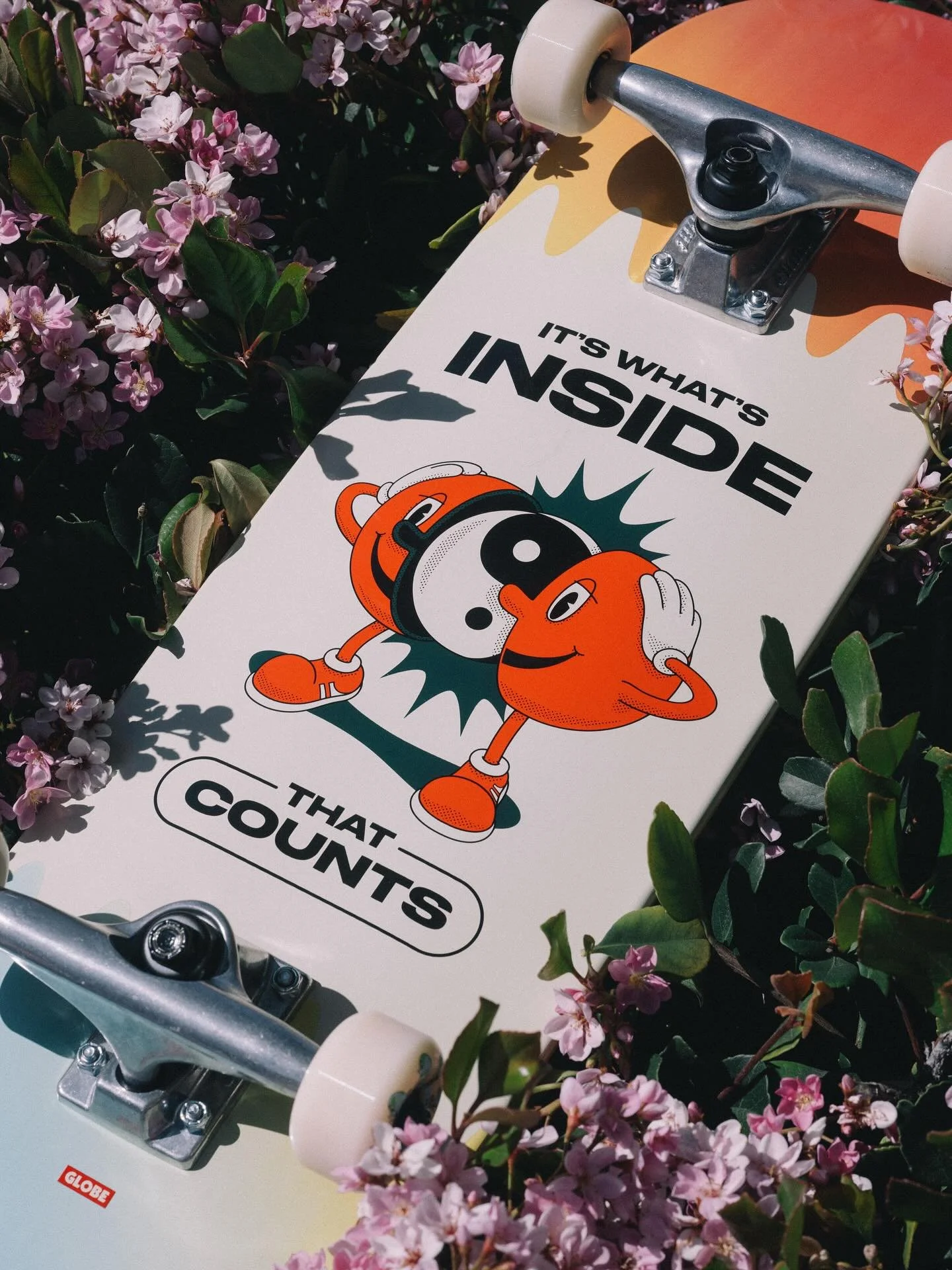 Sharing a few product shots from the recent youth deck series w/ @globebrand_skateboards. Had the pleasure of working on three illustrations featuring these fun character designs.

Photos by @globebrand

#globeskateboards #globeshoes #skate #skateboa