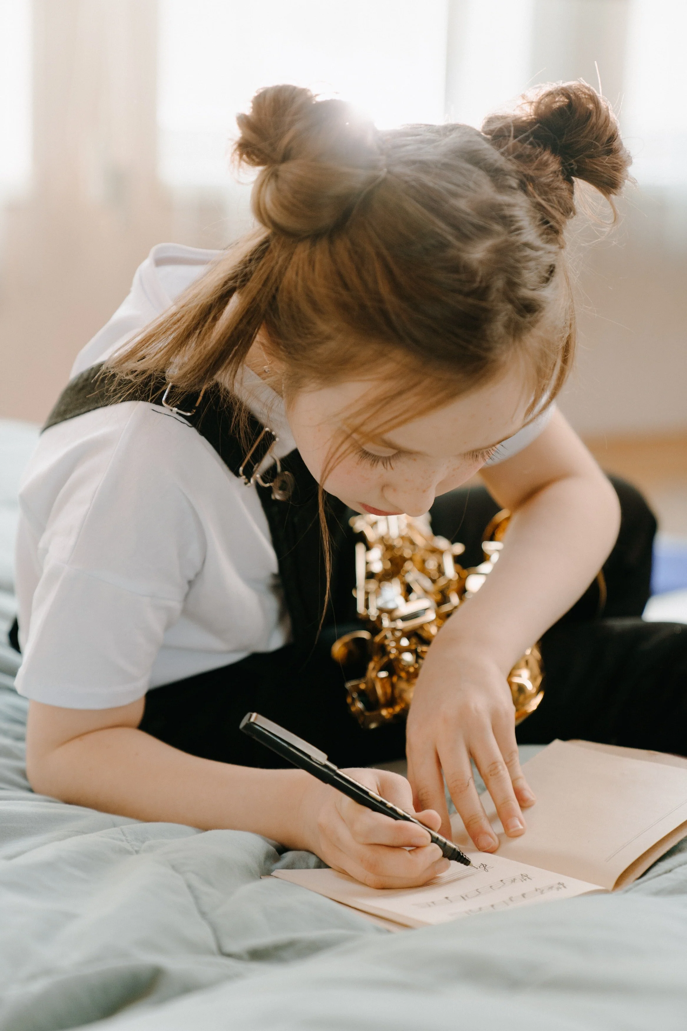 Why writing by hand makes kids smarter