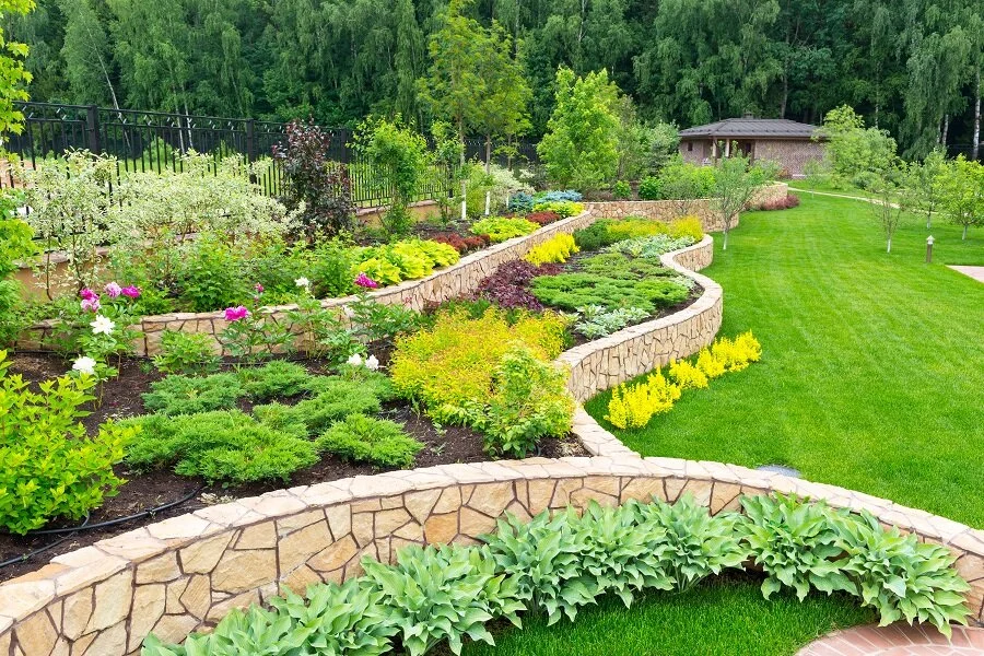 4 Things to Consider When Searching for Landscapers Near Me in Portsmouth, RI