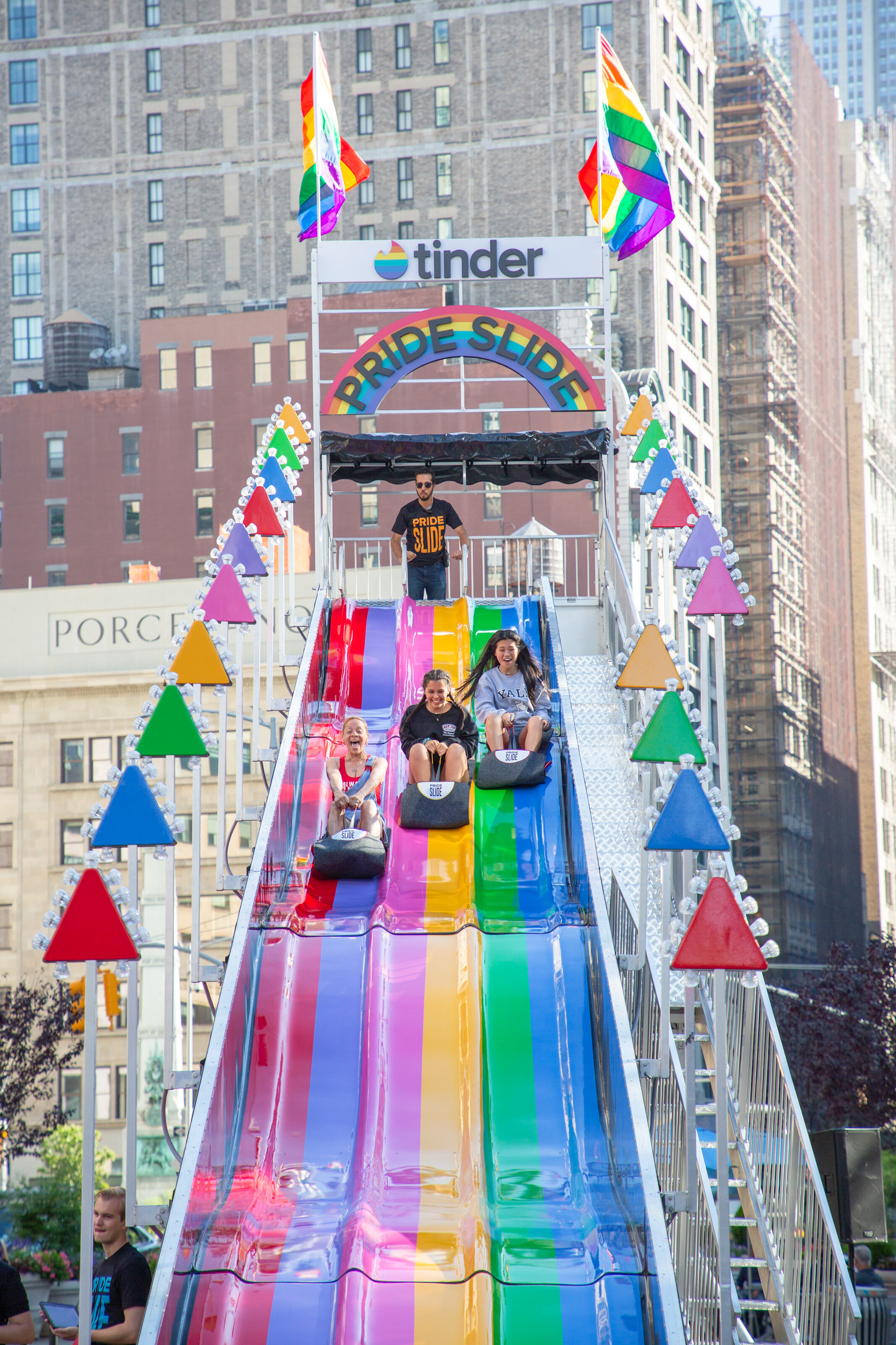 Tinder_PrideSlide-48.jpg
