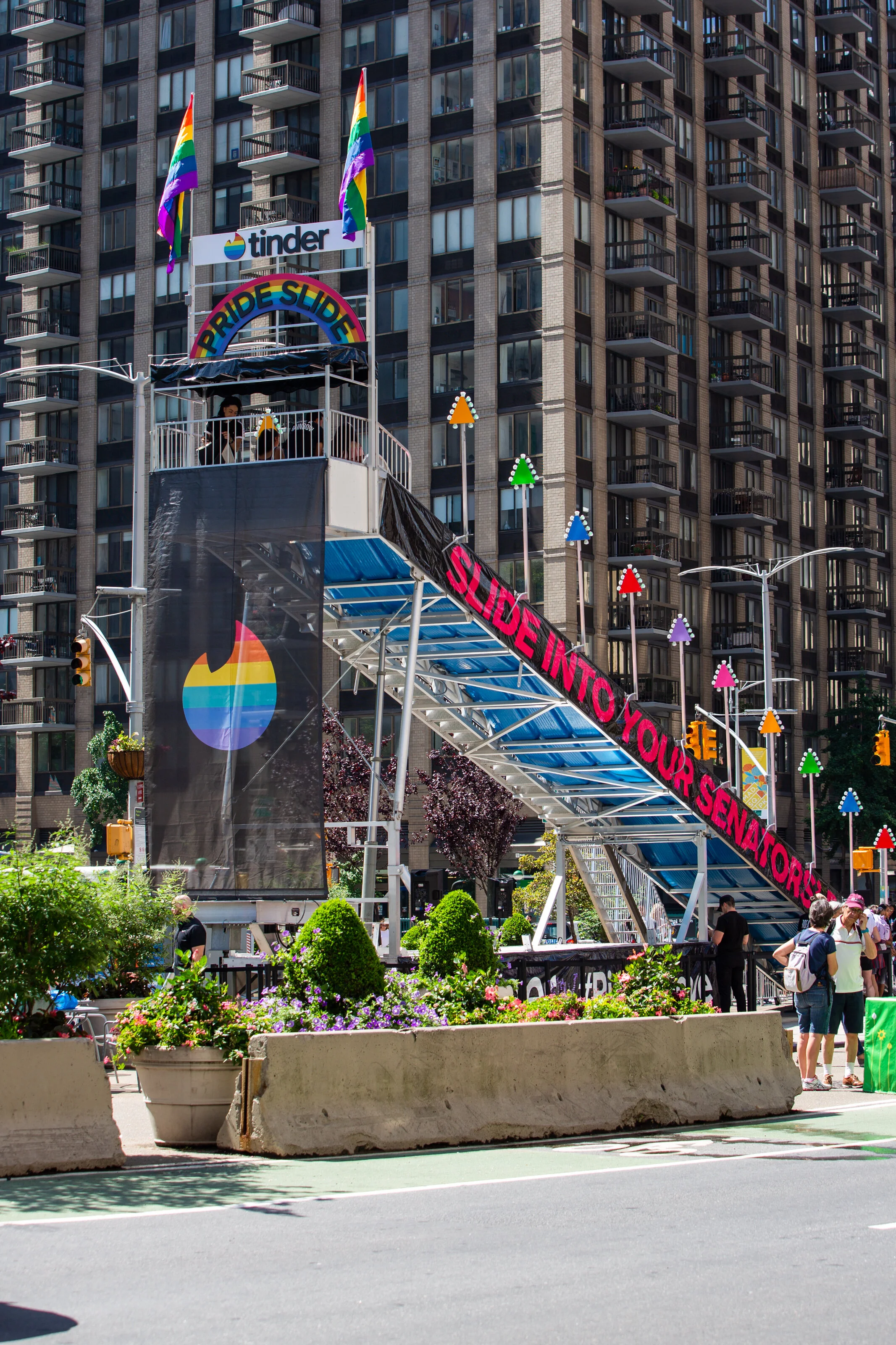 Tinder_PrideSlide-71.jpg