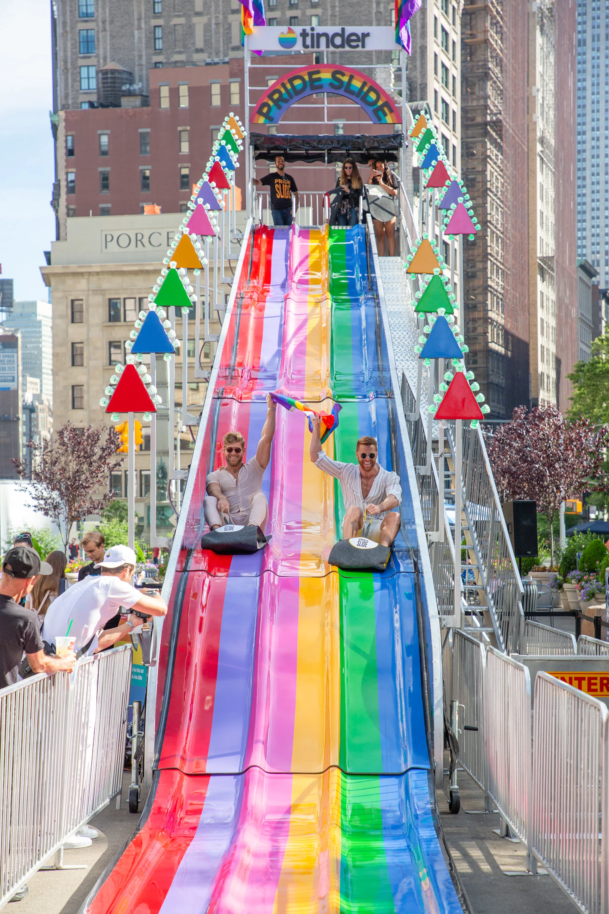 Tinder_PrideSlide-66.jpg