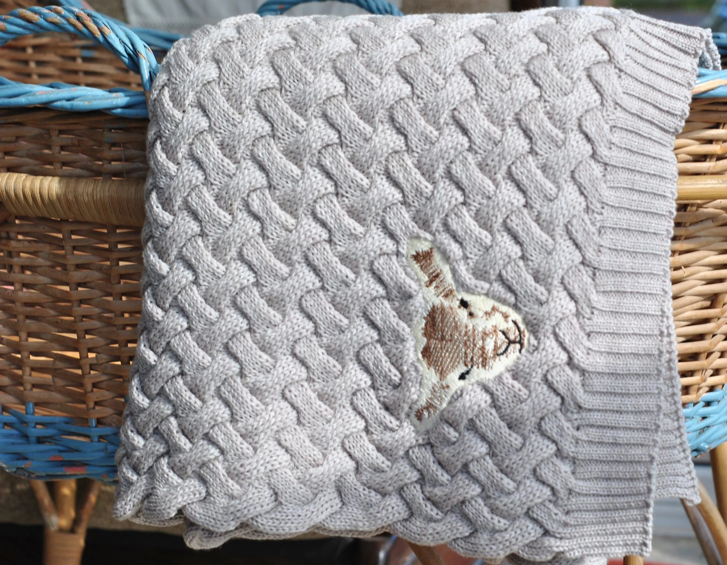 Baby Blanket  Merino Wool beige fluffy.JPG
