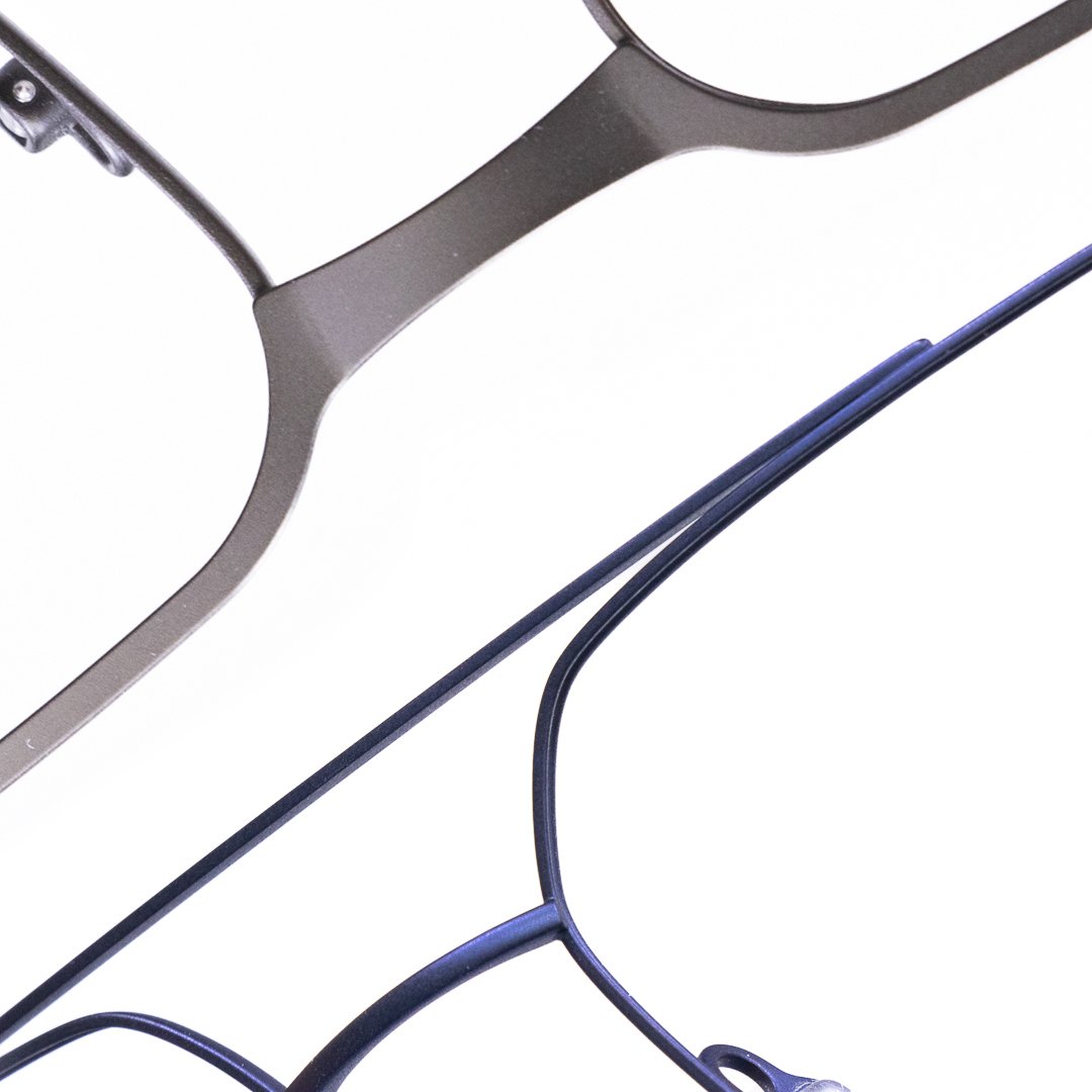 Looking for a sleek metal frame? 🤓❤️🙌 Look no further than Vanni or Munic metals!