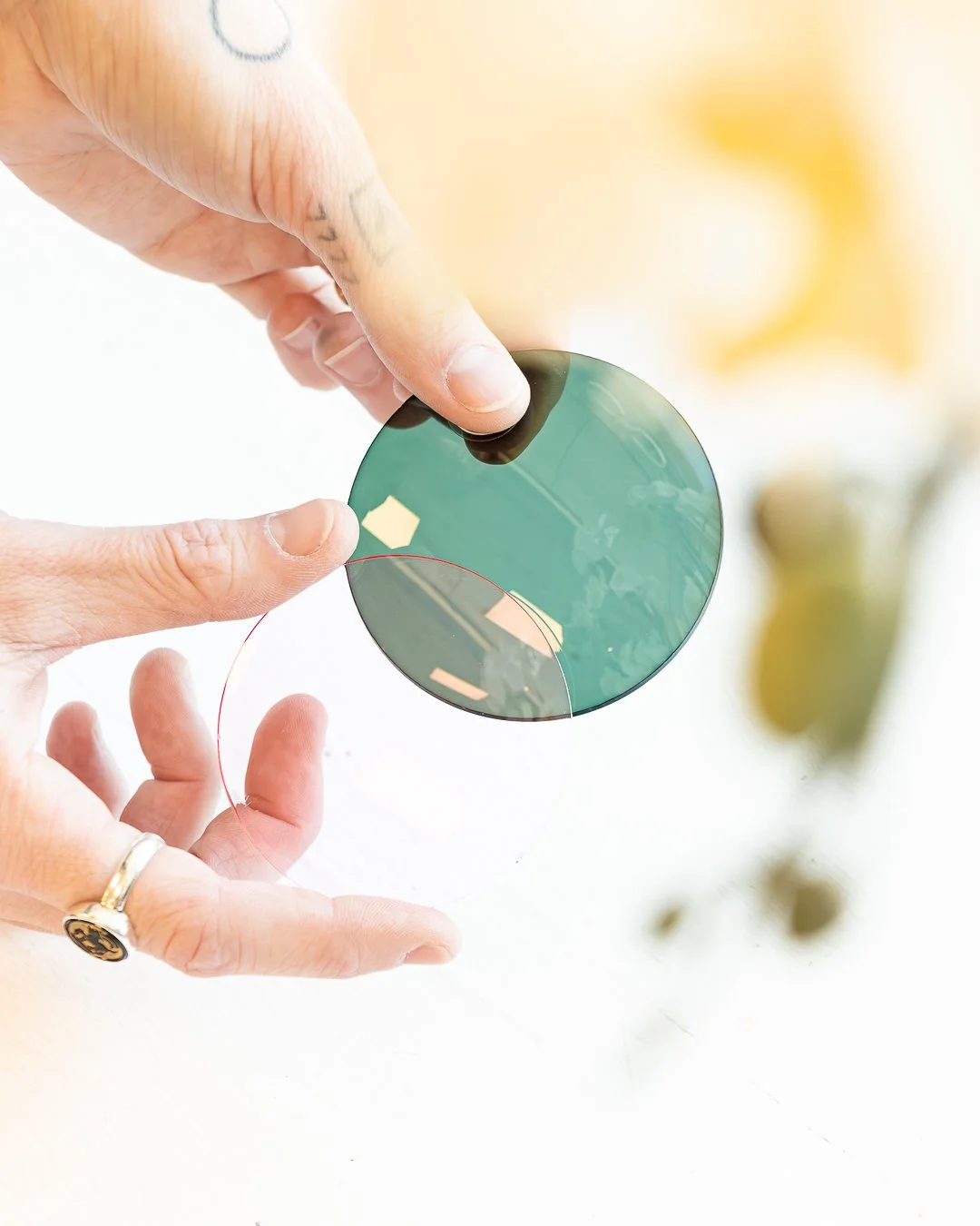 From Fashion to Function ✨⏭️🕶️ Customize sunglasses to your preferences! With a wide array of colours, finishes, and glare protection available, your sunglasses are sure to be one-of-one!