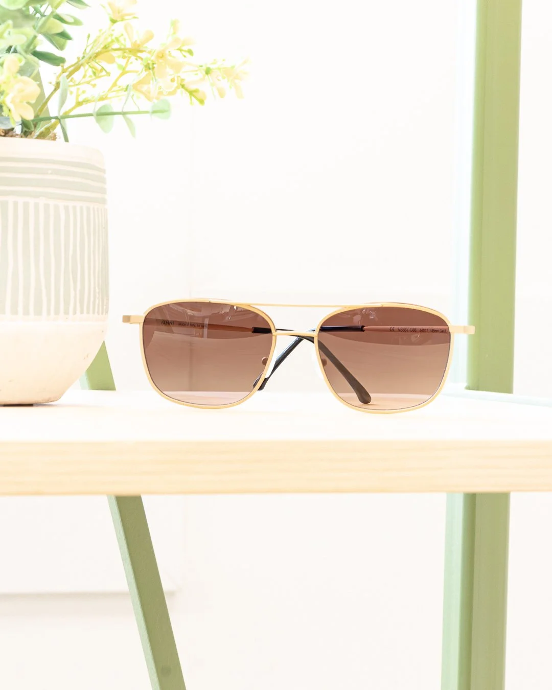 A Timeless Double-Bridge from Vanni! 😎❤️☀️ Wishing for more sunny days!