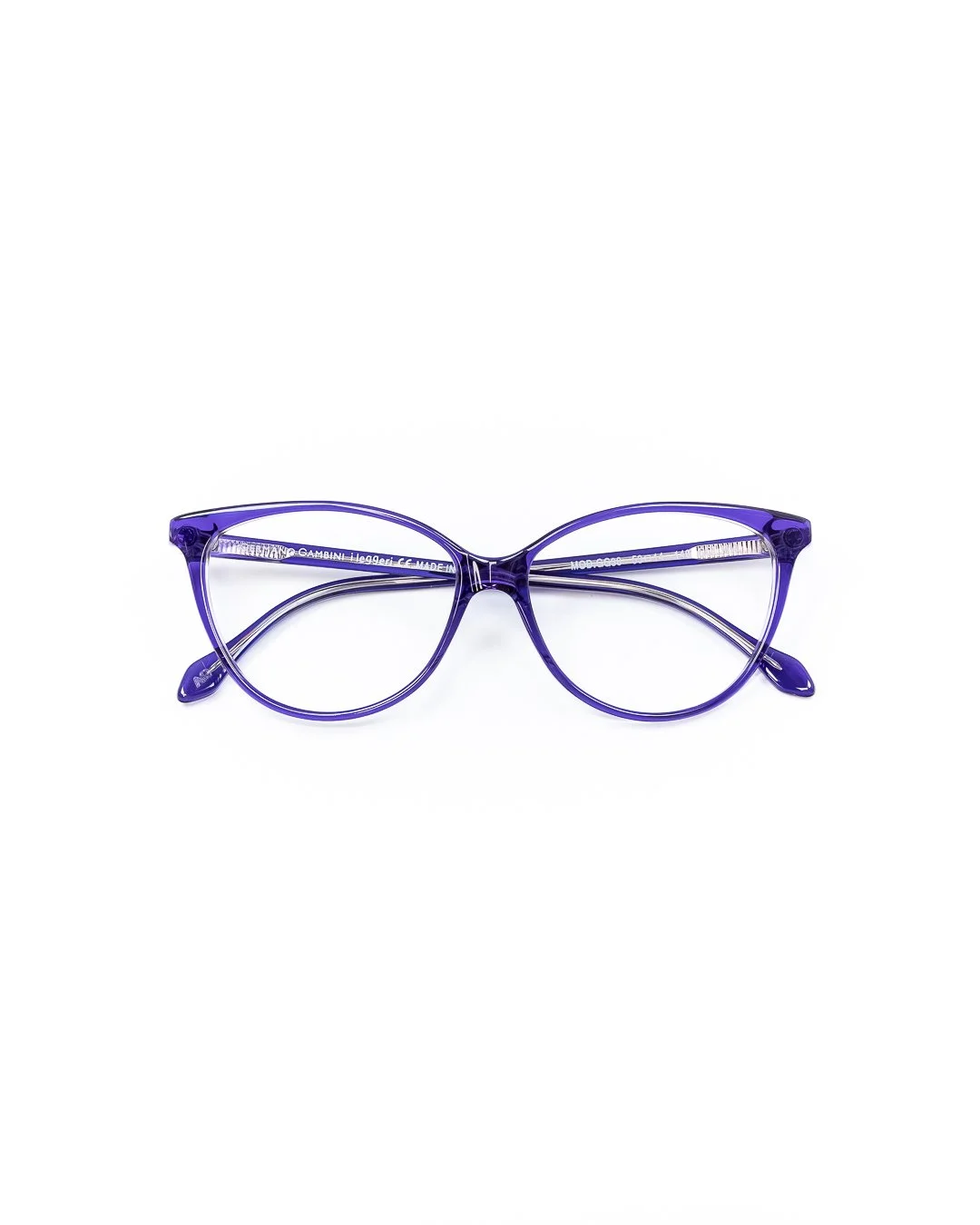 A Punch of Purple! 💁&zwj;♀️💜👓 Not afraid of colour? Try out some of the funky styles we have in our dispensary!