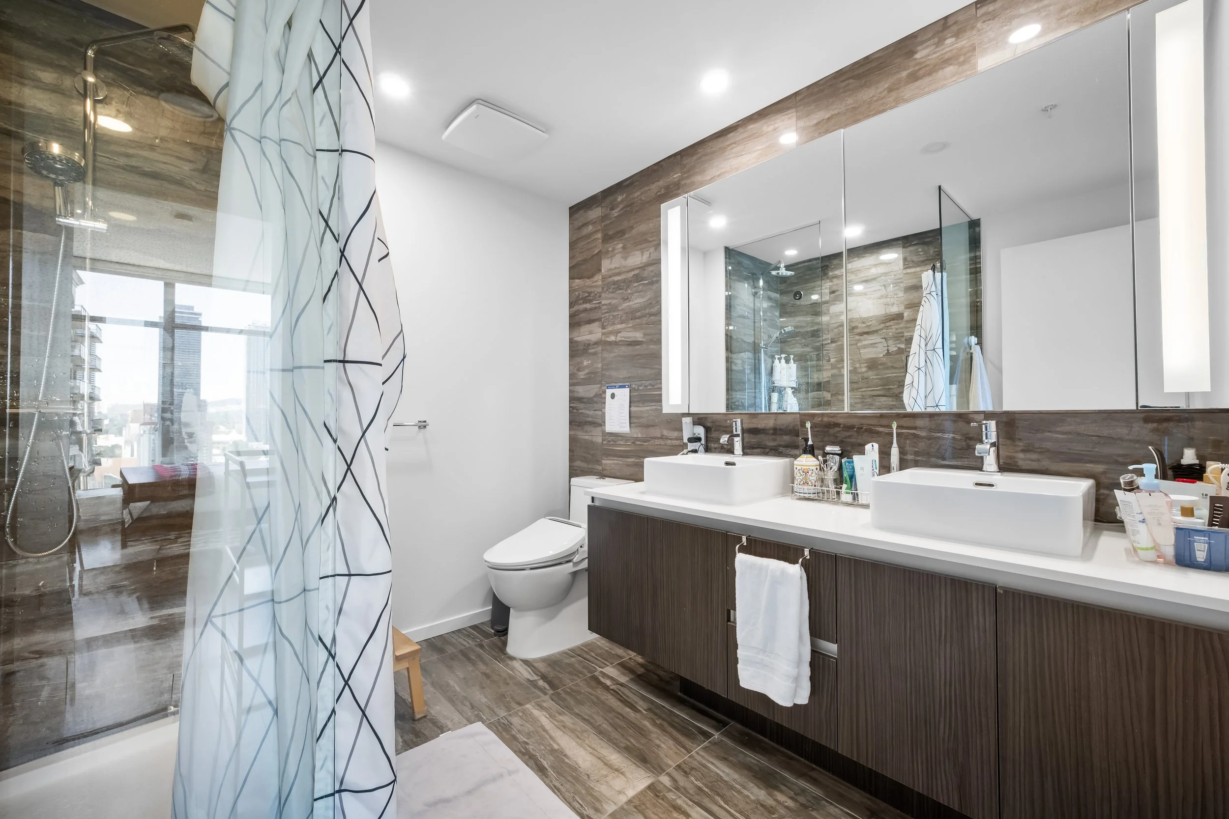 11-MasterWashroom-01 (1).jpg