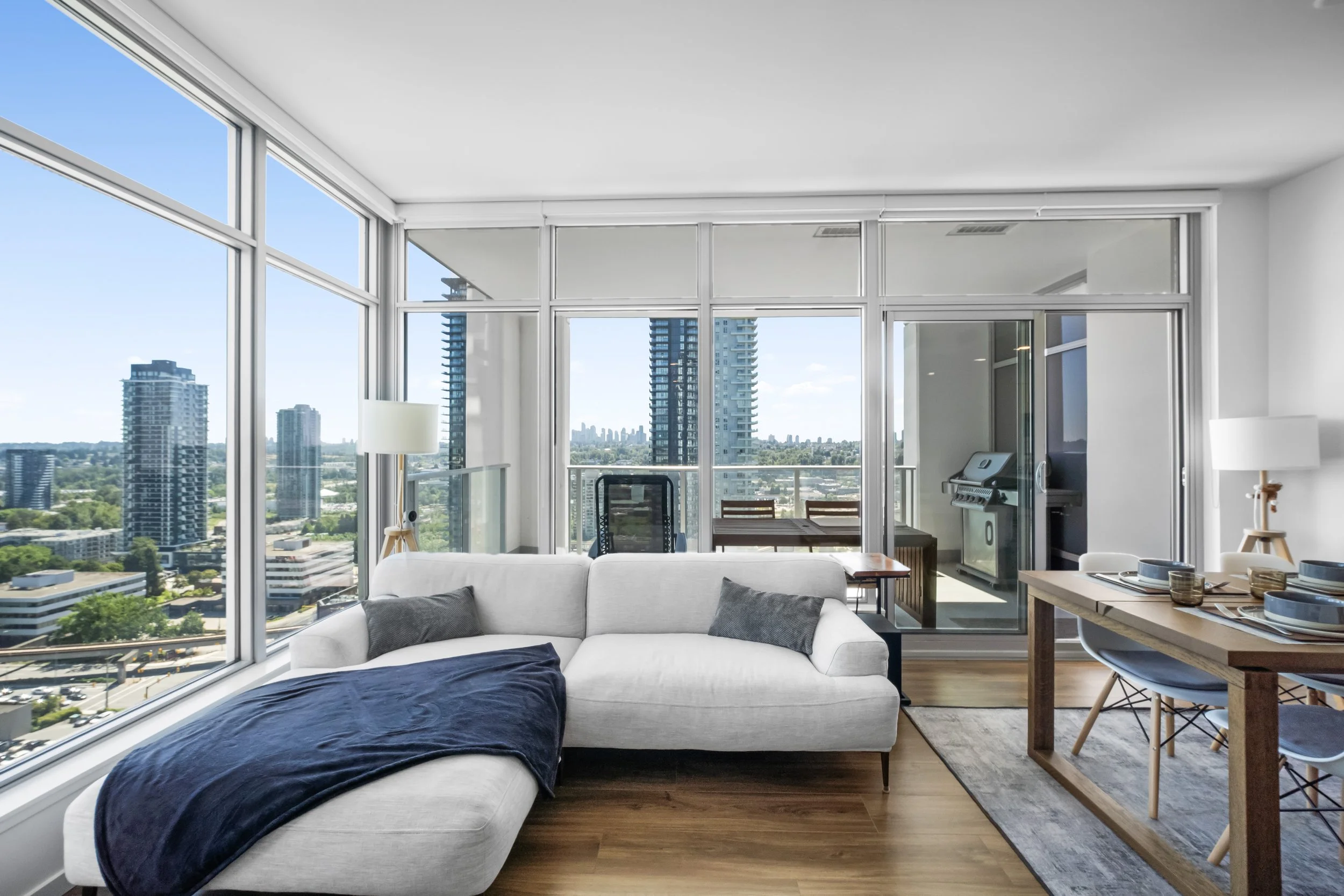 04-LivingRoom-03.jpg