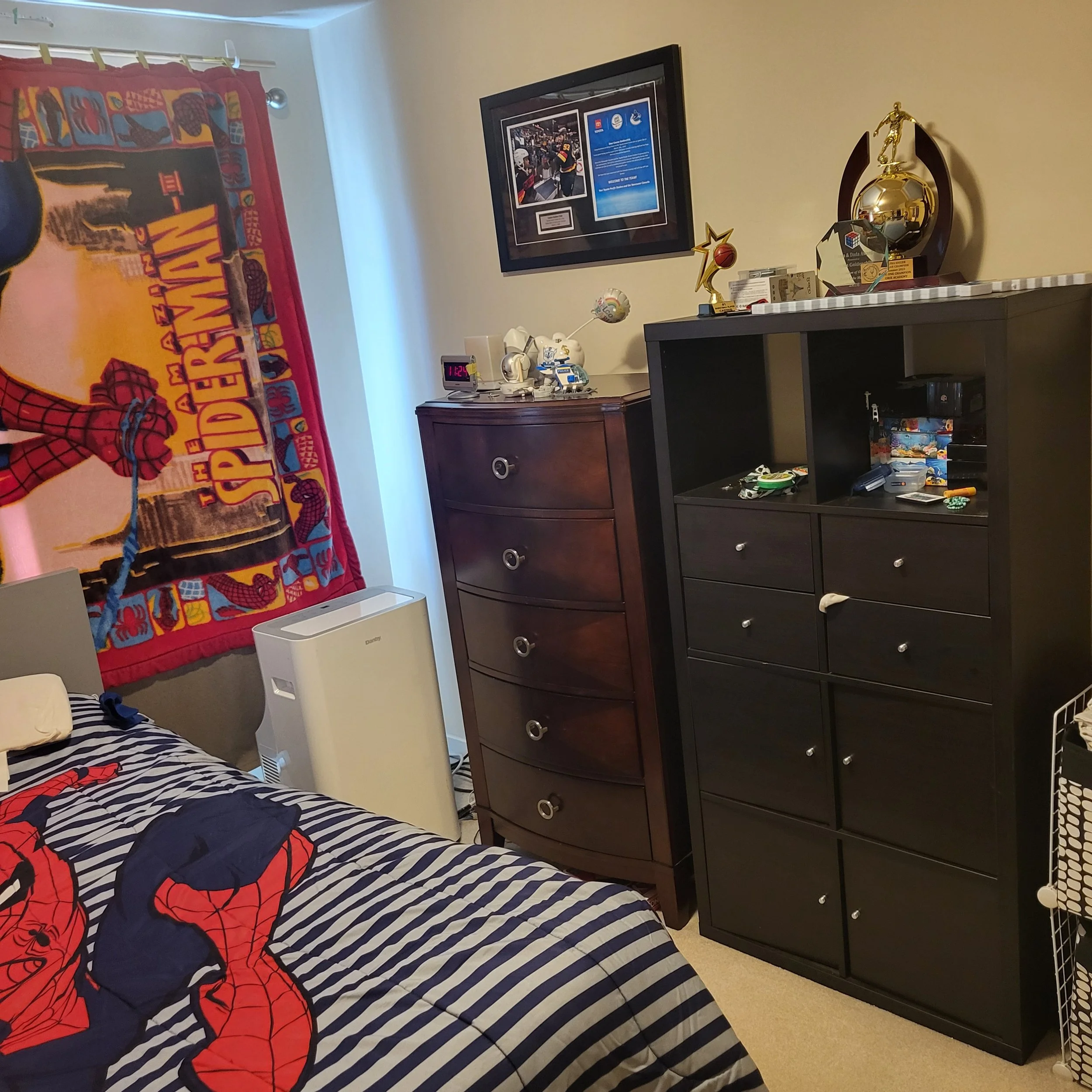 TB10 2nd Bedroom 2 1000055440.jpg