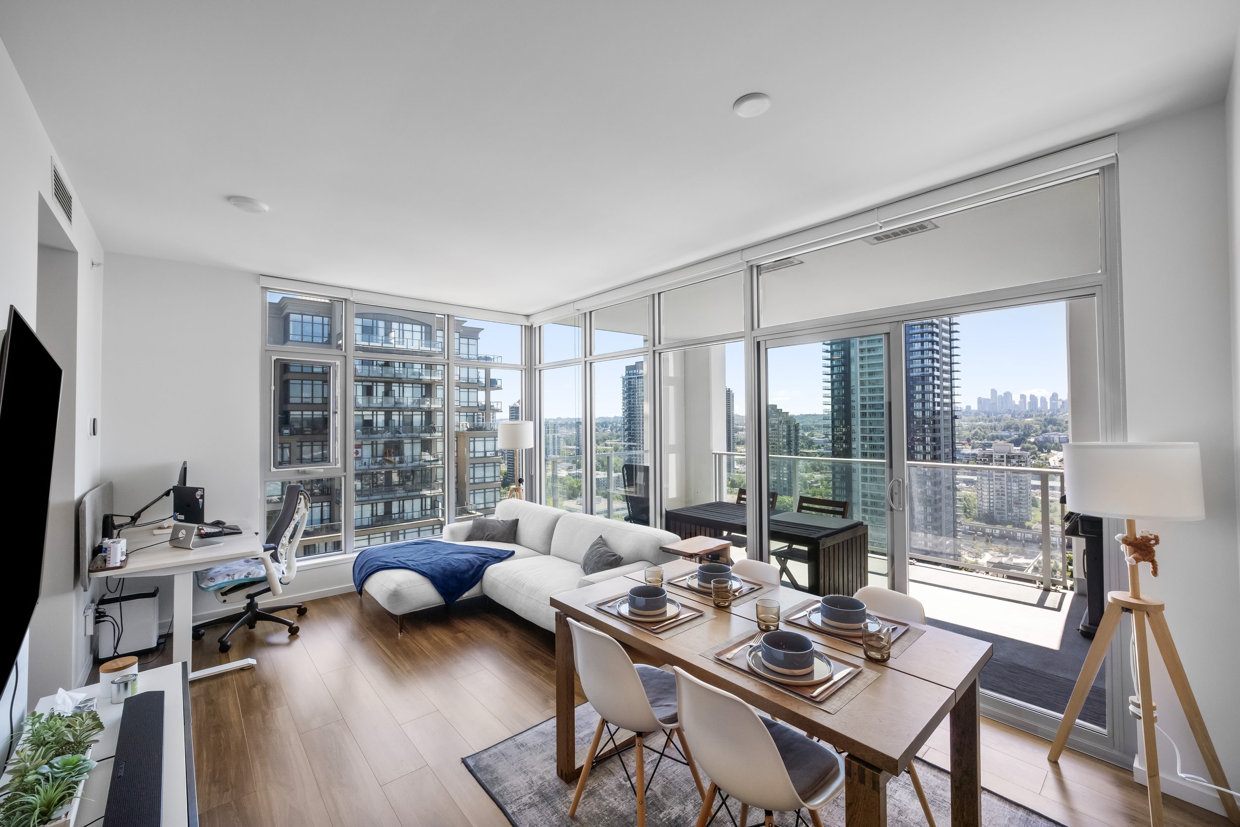 04-LivingRoom-01.jpg