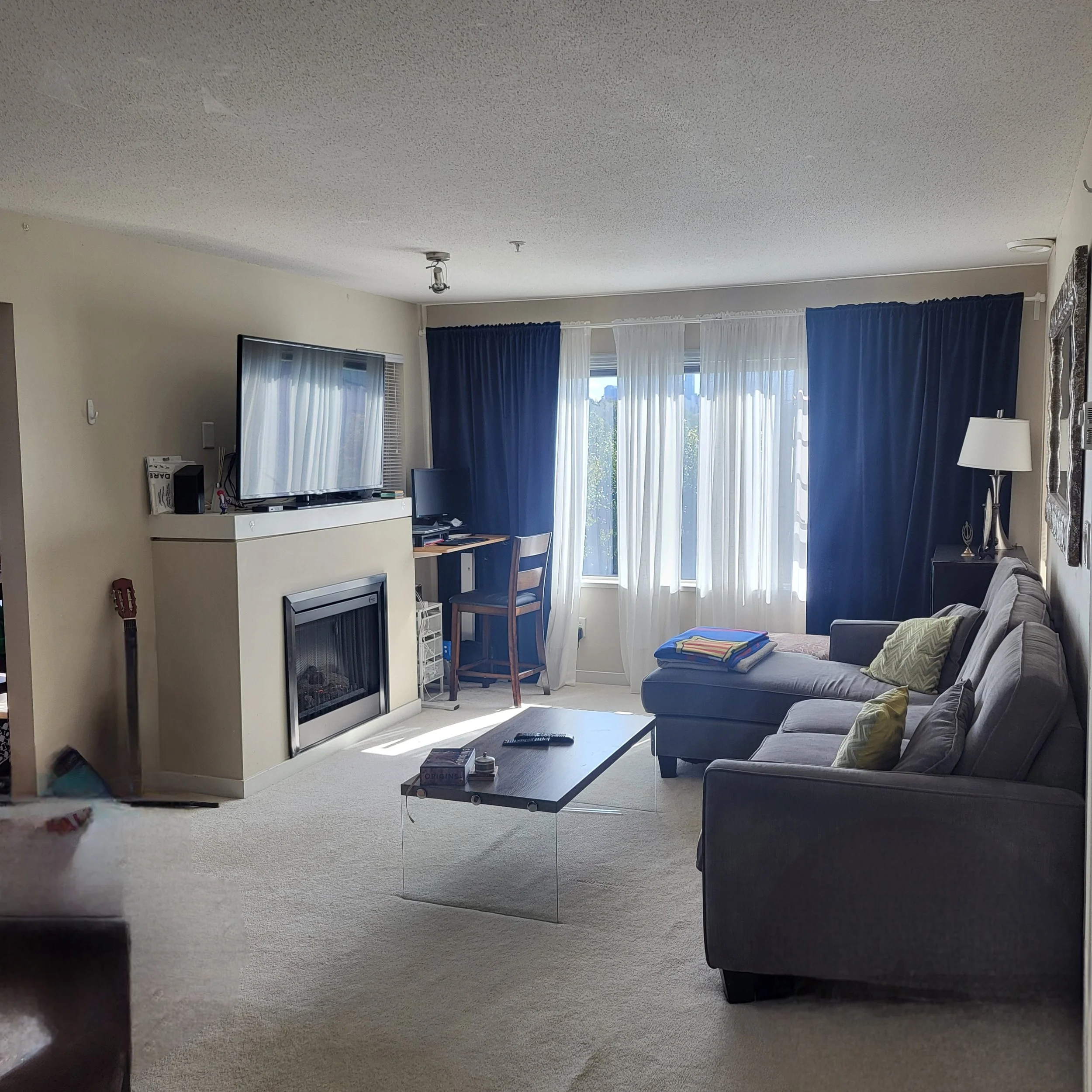 TB10 Living room 3 1000055455.jpg