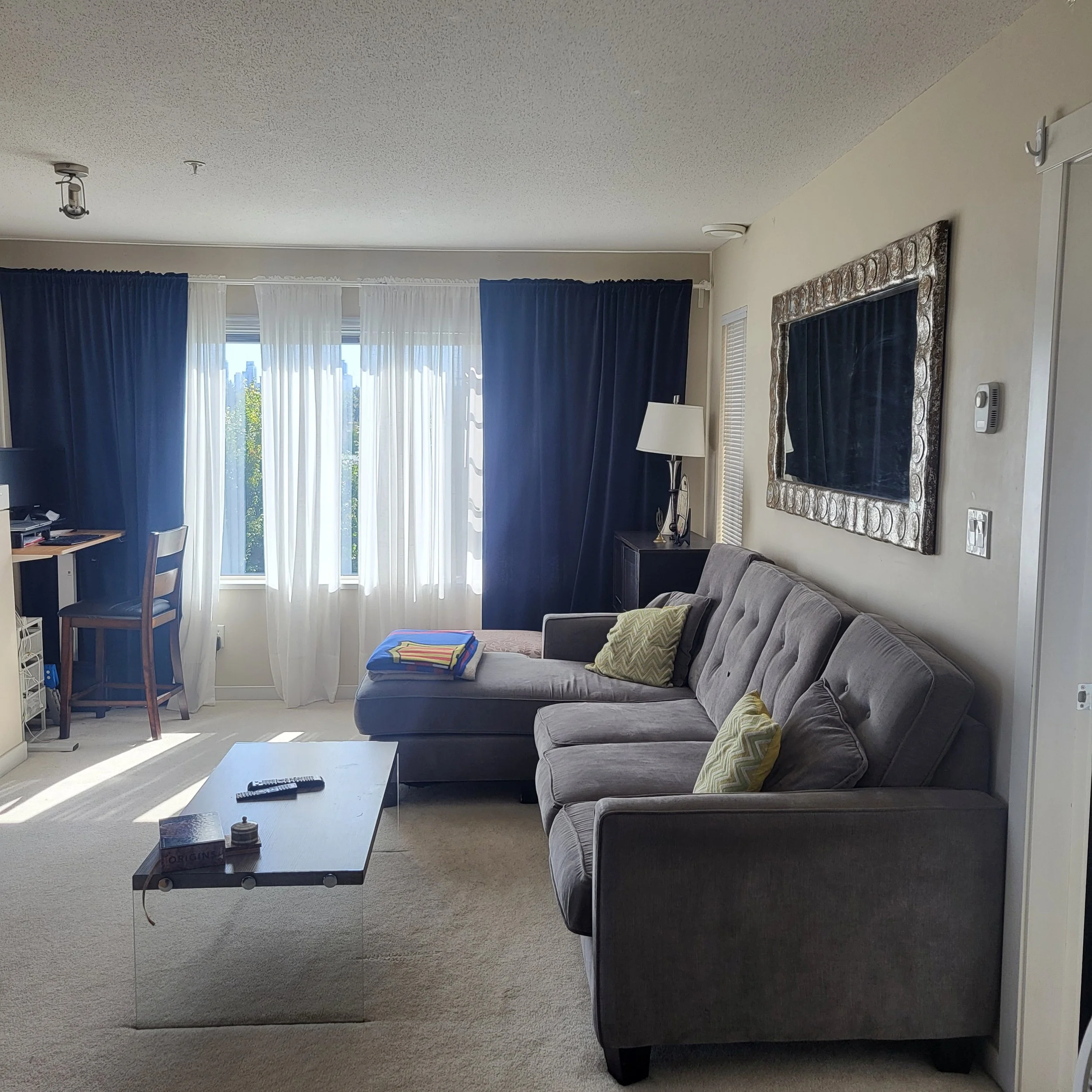 TB10 Living room 2 1000055454.jpg