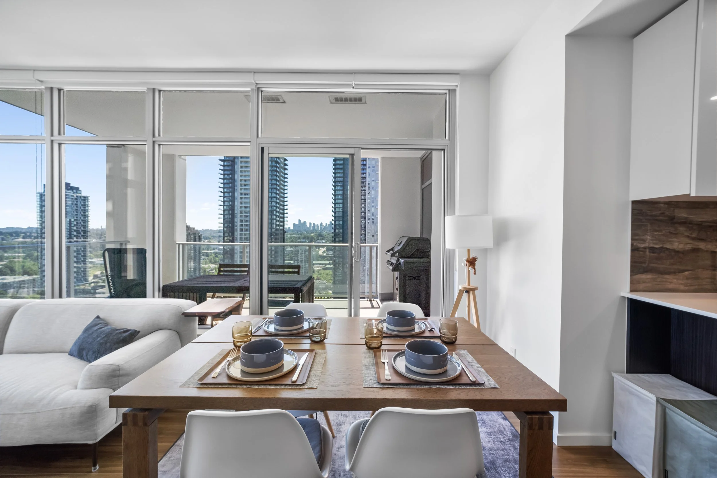 04-LivingRoom-06.jpg